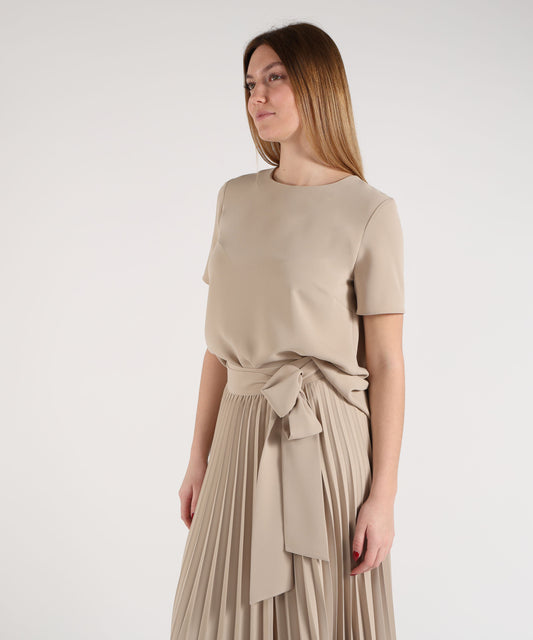 Bluse P.A.R.O.S.H. Blusa Donna Mezza Manica con Scollo Tondo e Apertura a Goccia Beige | P.A.R.O.S.H. Bluse P.A.R.O.S.H. Blusa Donna Mezza Manica con Scollo Tondo e Apertura a Goccia Beige | P.A.R.O.S.H.