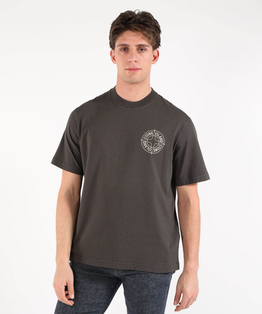 T-shirt STONE ISLAND ORGANIC COTTON JERSEY - T-shirt vestibilità regular con stampa ‘Outline Compass’ Grigio scuro | STONE ISLAND T-shirt STONE ISLAND ORGANIC COTTON JERSEY - T-shirt vestibilità regular con stampa ‘Outline Compass’ Grigio scuro | STONE ISLAND