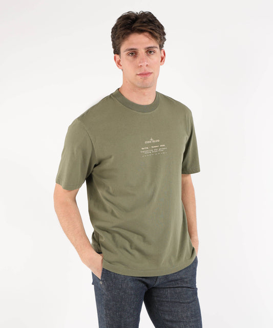 T-shirt STONE ISLAND ORGANIC COTTON JERSEY - T-shirt vestibilità regular con stampa ‘Stone’ Militare | STONE ISLAND T-shirt STONE ISLAND ORGANIC COTTON JERSEY - T-shirt vestibilità regular con stampa ‘Stone’ Militare | STONE ISLAND