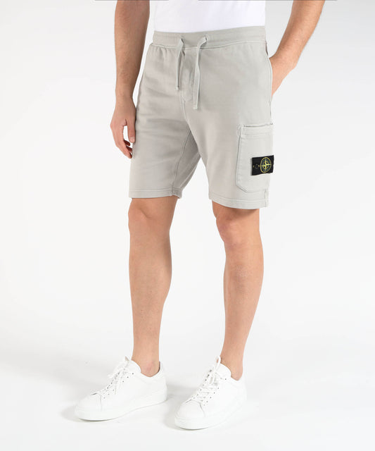 Bermuda STONE ISLAND ORGANIC COTTON FLEECE - Bermuda vestibilità regular con vita elasticizzata Grigio perla | STONE ISLAND Bermuda STONE ISLAND ORGANIC COTTON FLEECE - Bermuda vestibilità regular con vita elasticizzata Grigio perla | STONE ISLAND