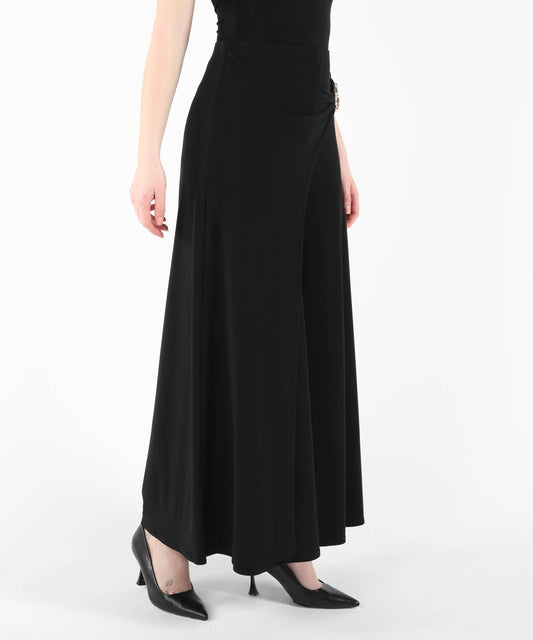 Pantaloni RIBKOFF Pantaloni culotte pull-on in maglia effetto seta con fibbia Nero | RIBKOFF Pantaloni RIBKOFF Pantaloni culotte pull-on in maglia effetto seta con fibbia Nero | RIBKOFF