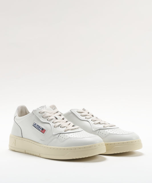 Sneakers AUTRY SNEAKERS MEDALIST LOW IN PELLE BIANCA Bianco | AUTRY Sneakers AUTRY SNEAKERS MEDALIST LOW IN PELLE BIANCA Bianco | AUTRY