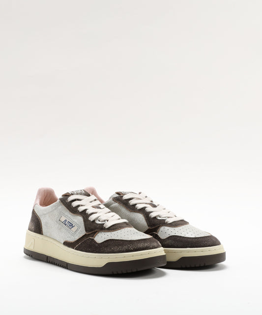 Sneakers AUTRY SNEAKERS MEDALIST LOW IN SUEDE ARGENTO E MUSTANG SUGAR Multicolor | AUTRY Sneakers AUTRY SNEAKERS MEDALIST LOW IN SUEDE ARGENTO E MUSTANG SUGAR Multicolor | AUTRY