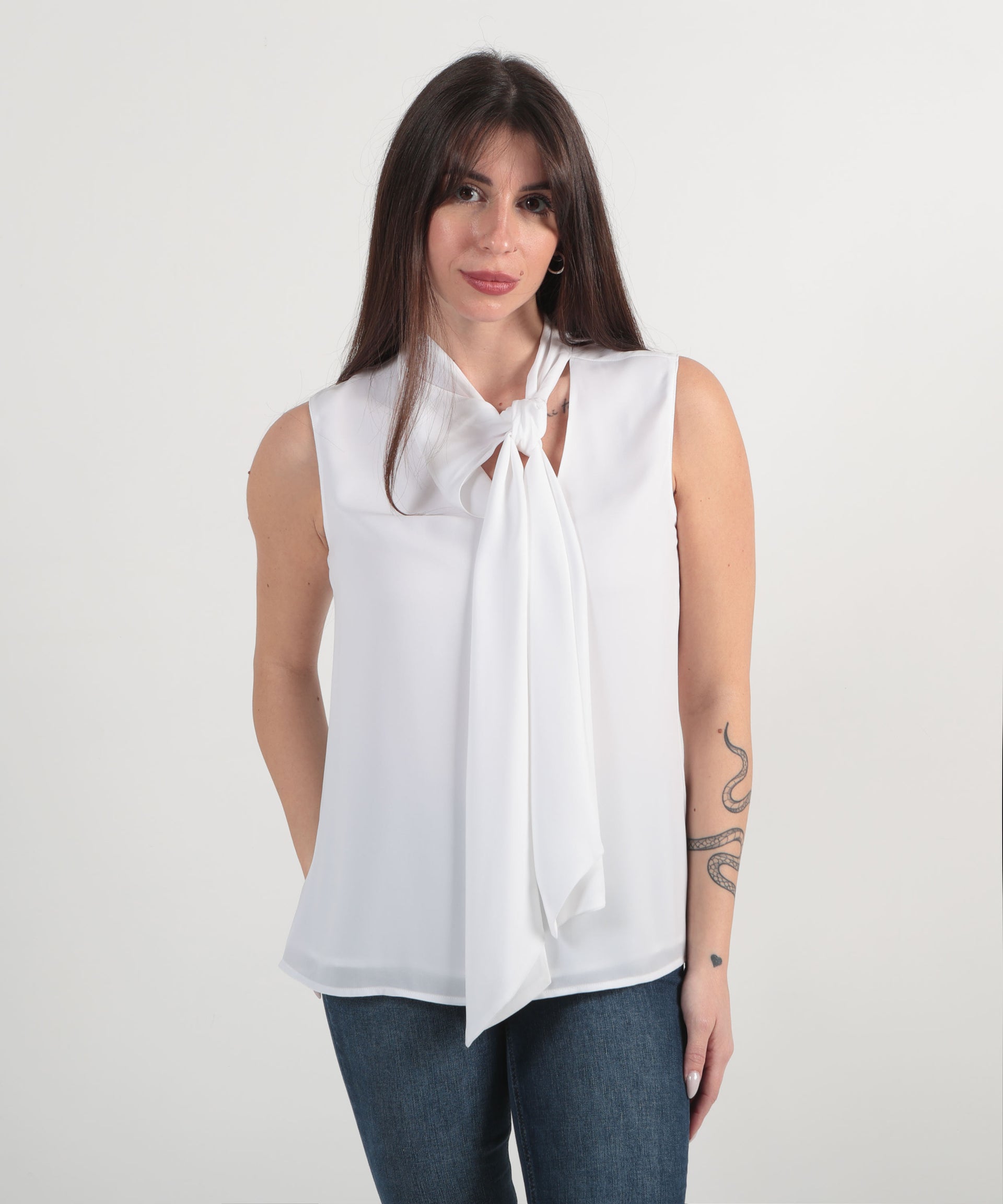 LIUJO BLACK Top dettaglio sciarpa