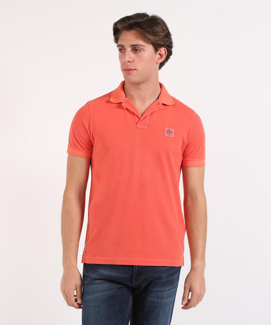 STONE ISLAND Polo slim fit con patch Bussola sovratinta con pigmenti