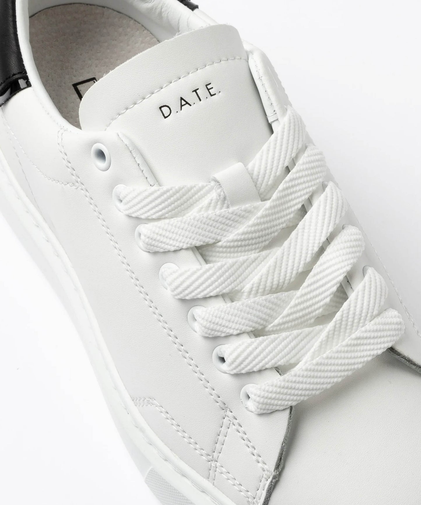D.A.T.E. sfera calf white-black