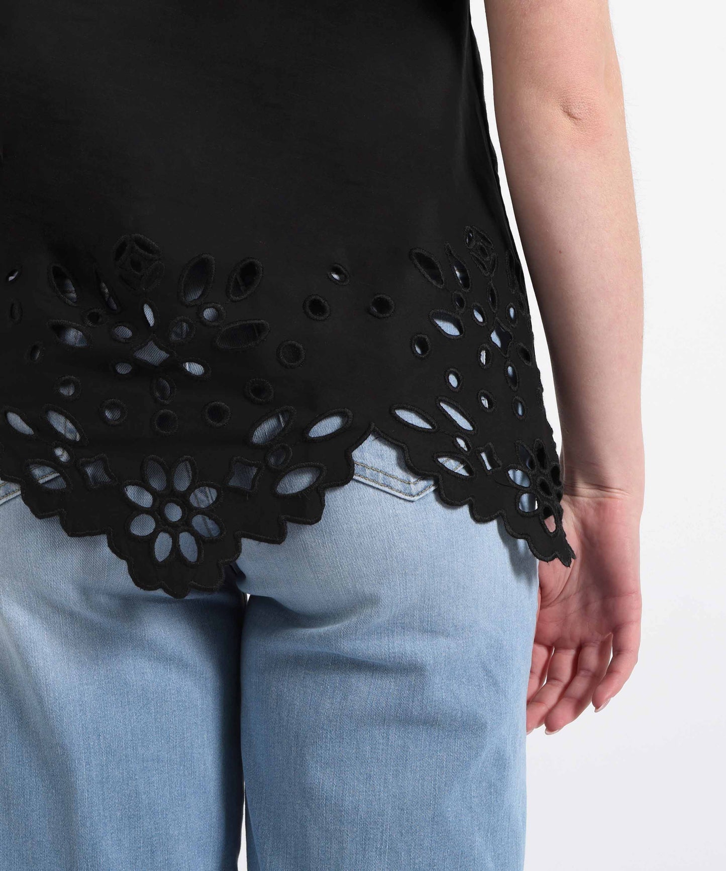 LIUJO WHITE T-shirt con pizzo