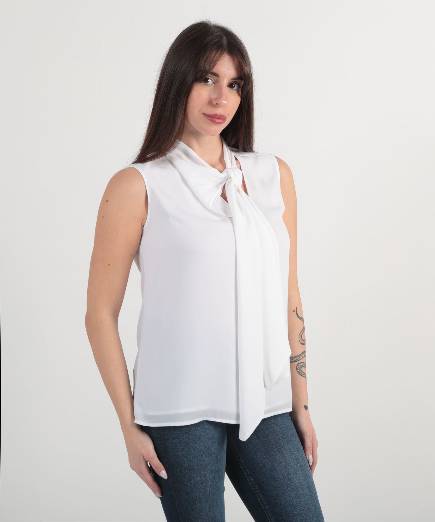 LIUJO BLACK Top dettaglio sciarpa
