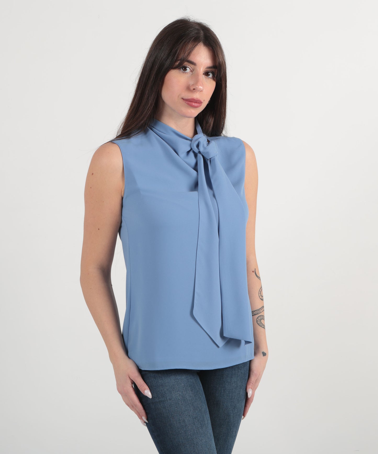 LIUJO BLACK Top dettaglio sciarpa