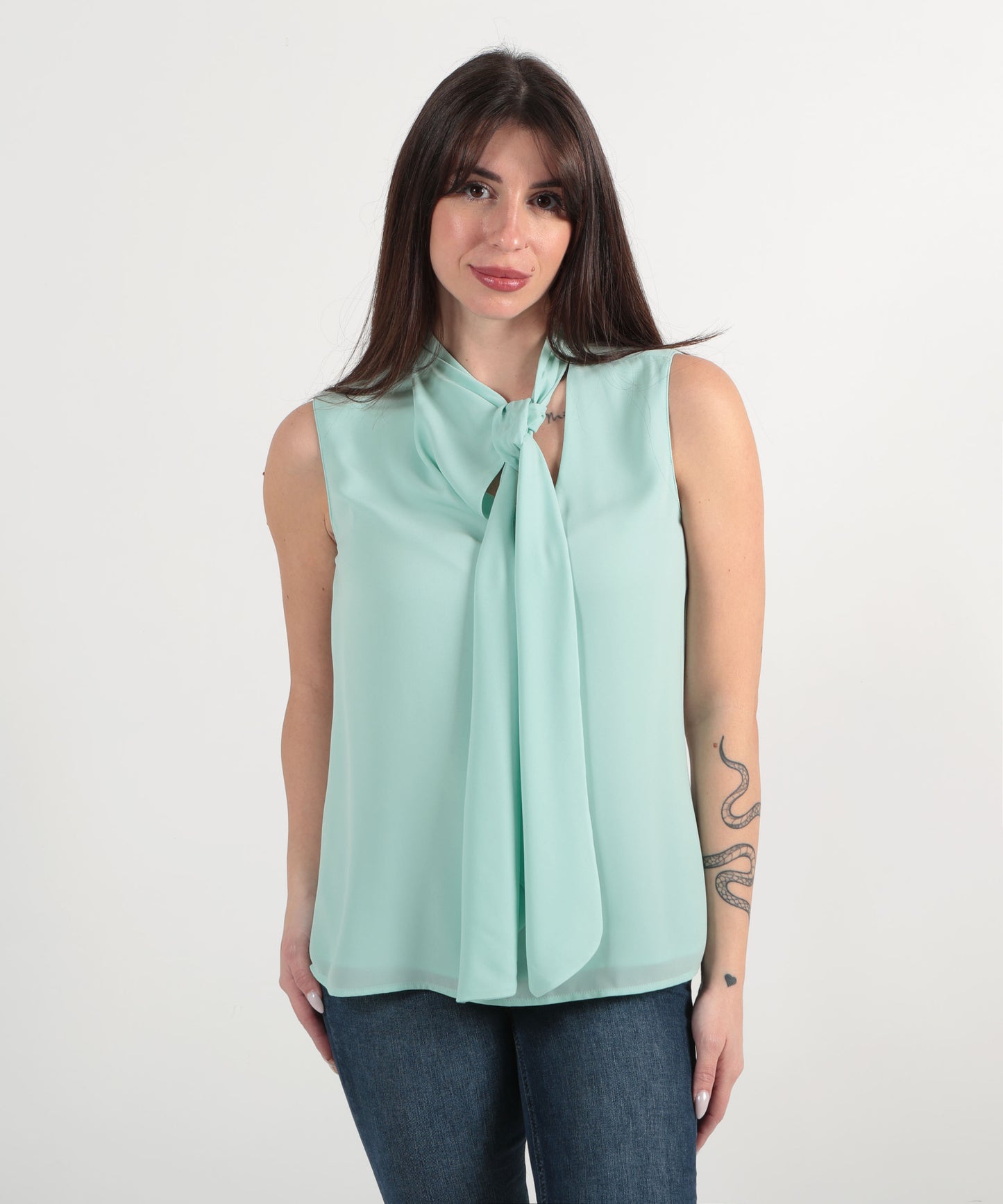 LIUJO BLACK Top dettaglio sciarpa