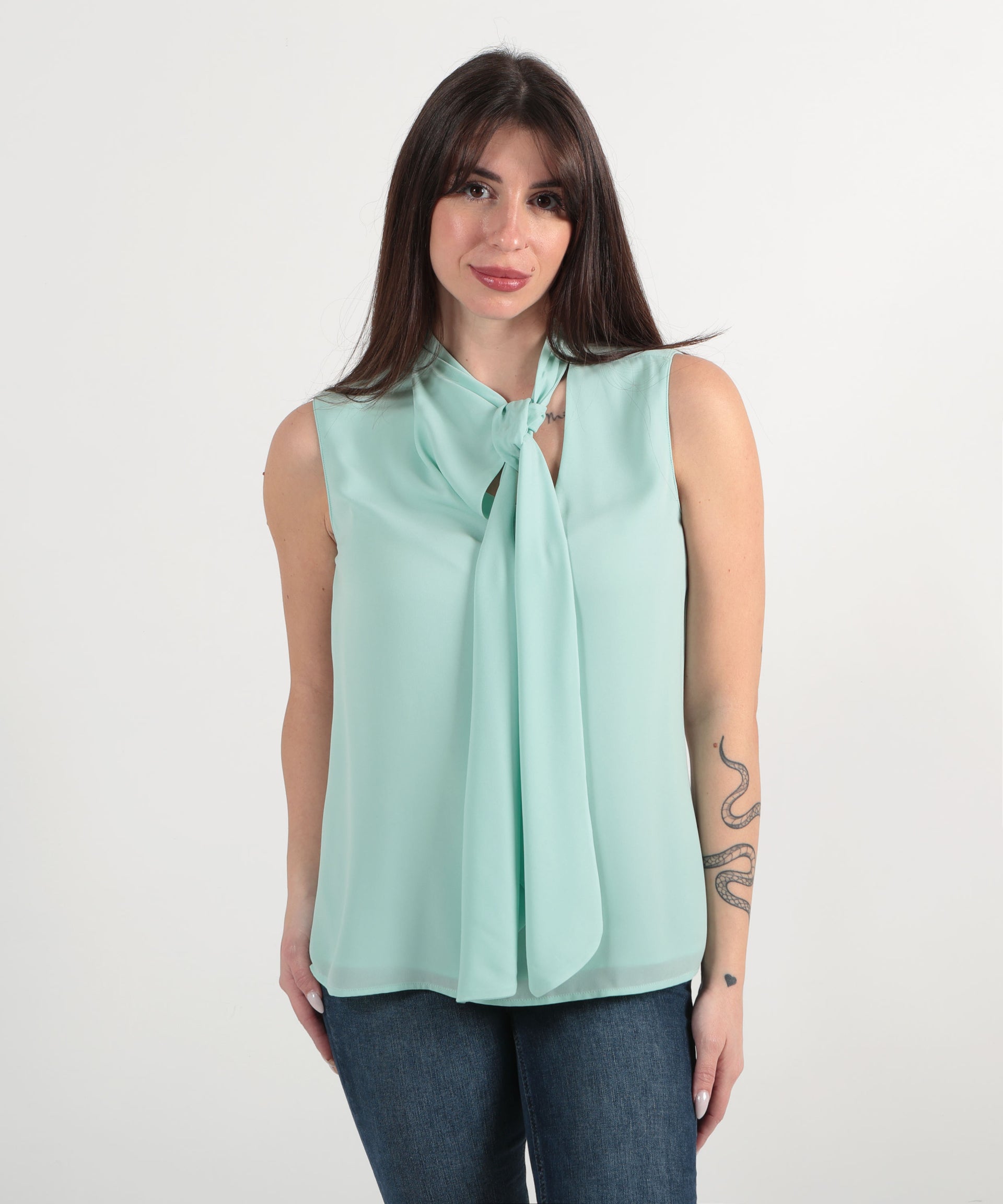 LIUJO BLACK Top dettaglio sciarpa