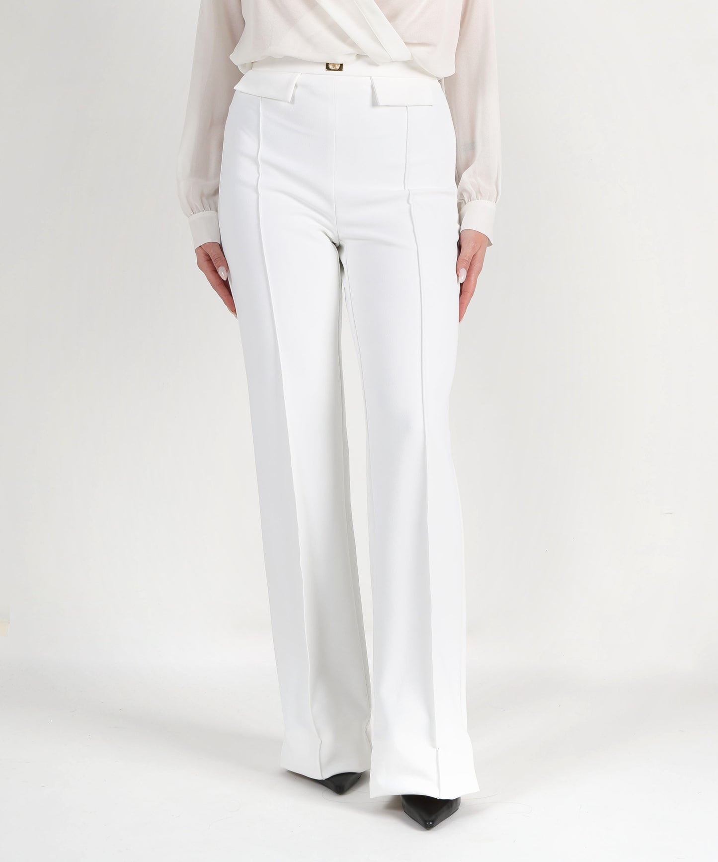 ELISABETTA FRANCHI Pantaloni in crêpe con placca logo