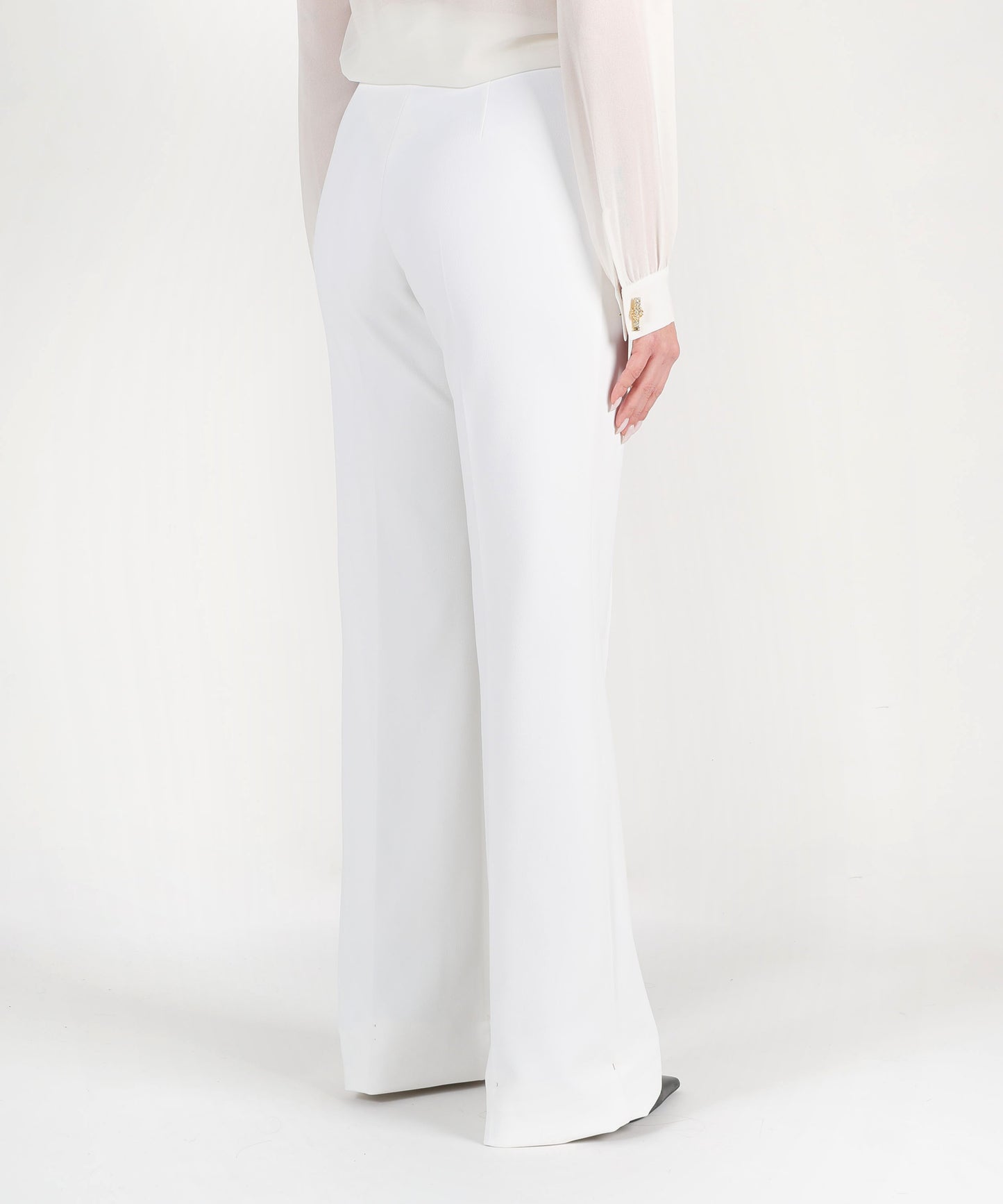 ELISABETTA FRANCHI Pantaloni in crêpe con placca logo