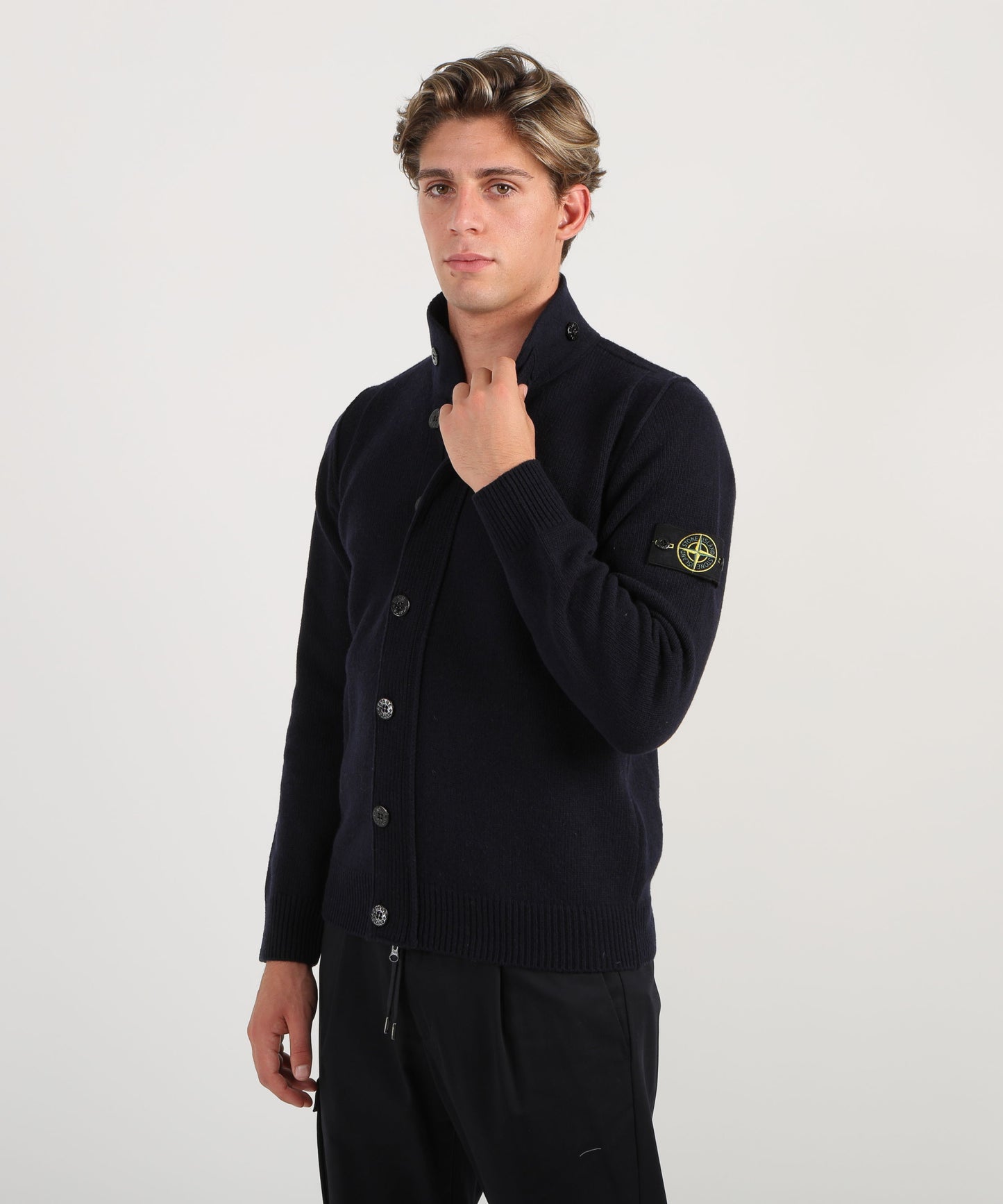 STONE ISLAND Maglione con bottoni e dettagli in feltro