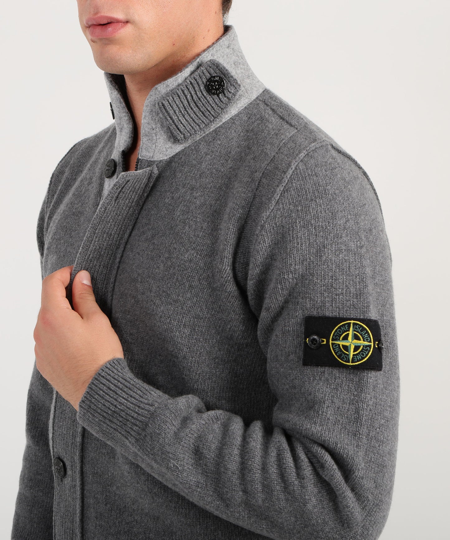 STONE ISLAND Maglione con bottoni e dettagli in feltro