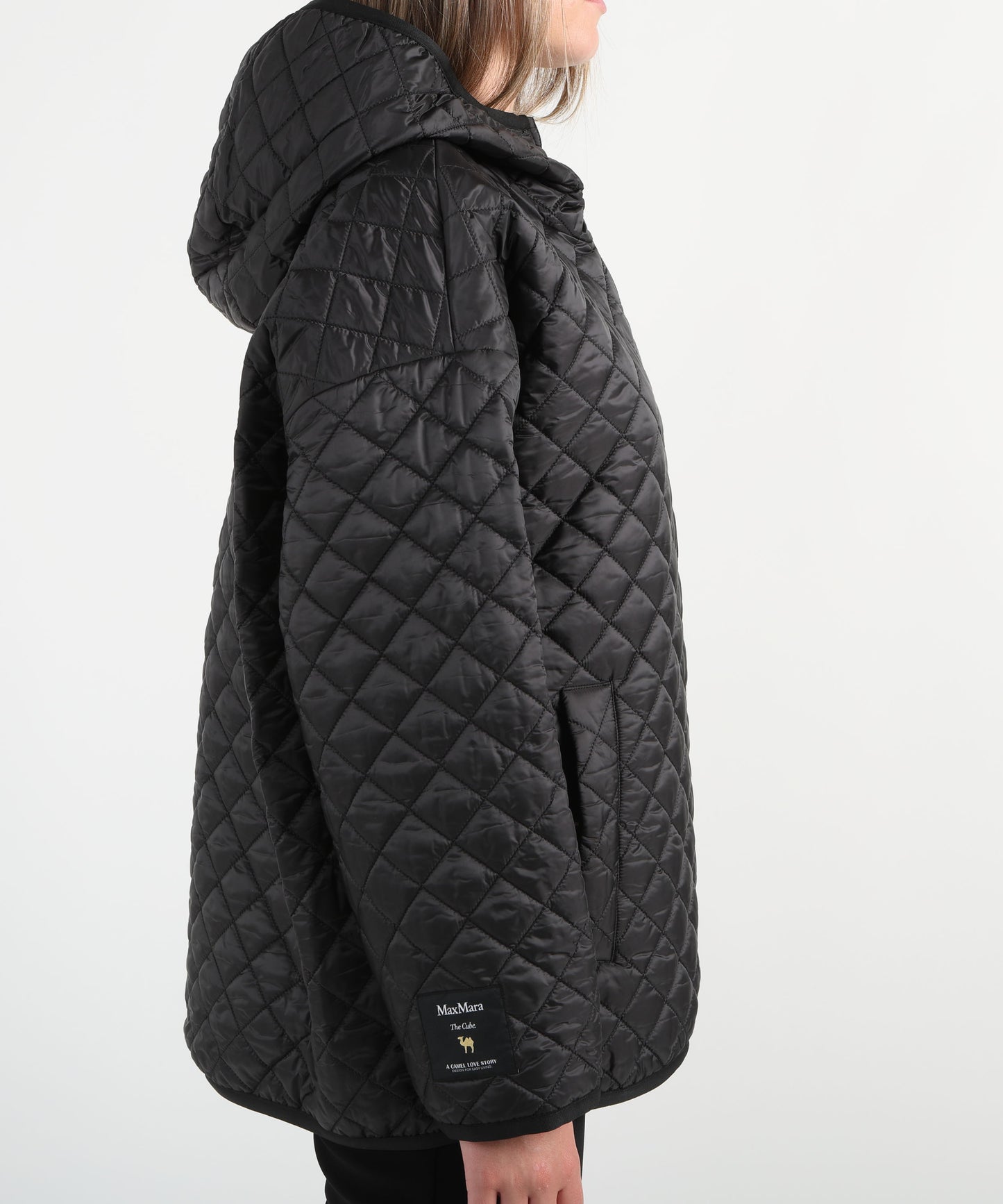 MAX MARA THE CUBE