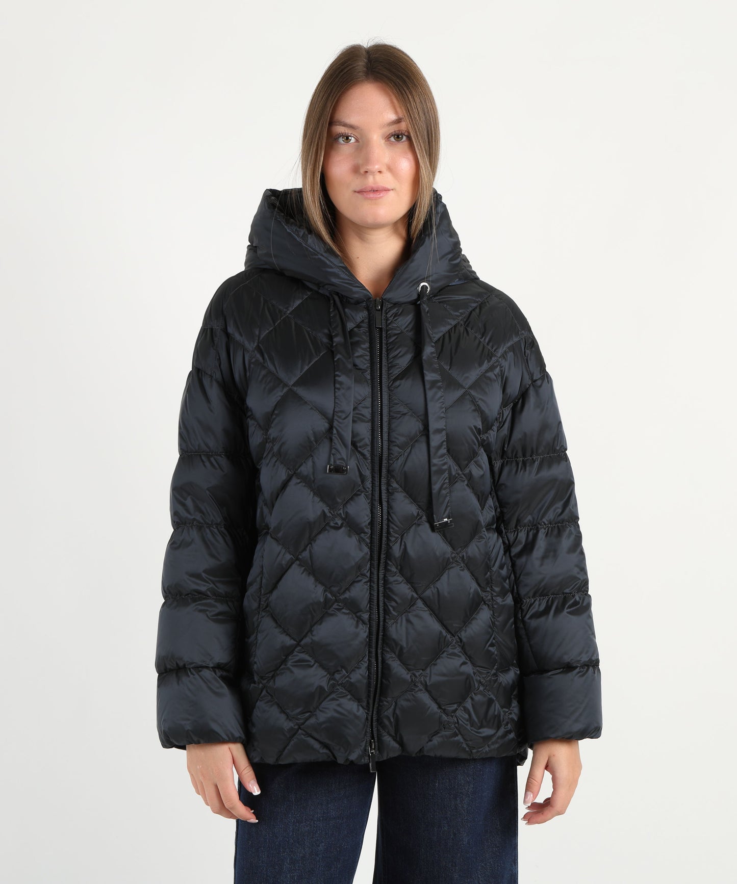 MAX MARA THE CUBE