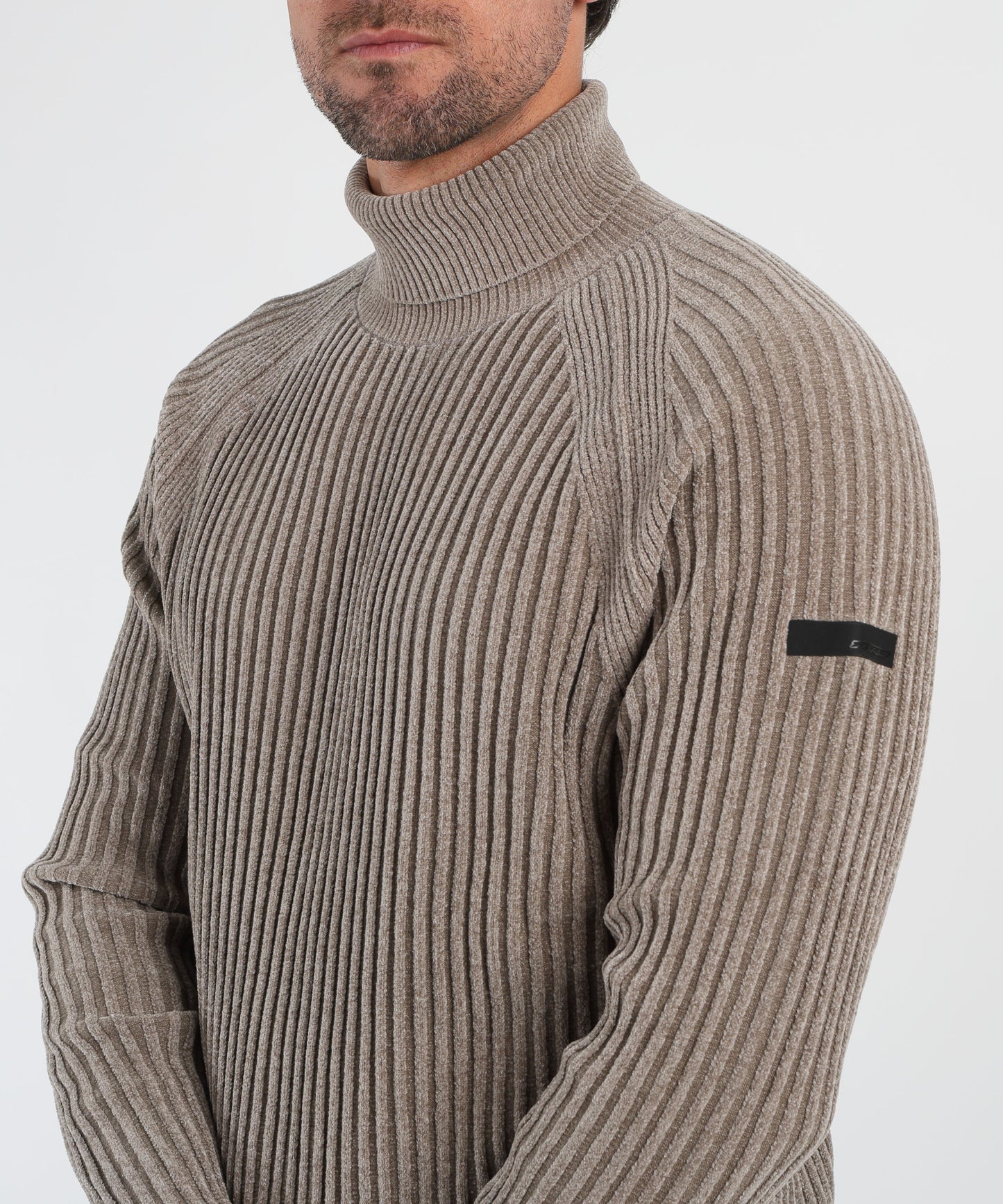RRD Velvet Rave Turtleneck Knit