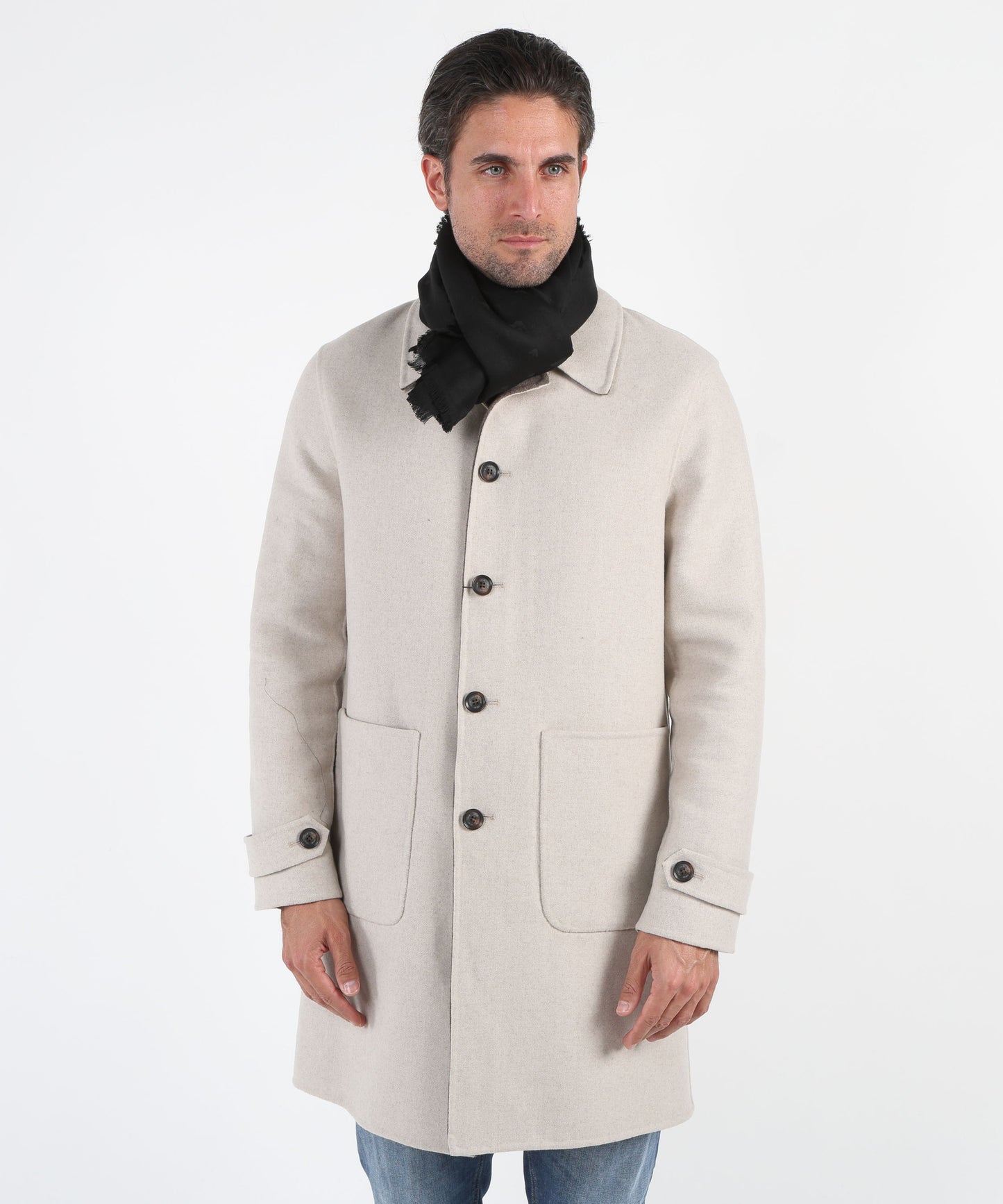 EMPORIO ARMANI Sciarpa Emporio Armani in viscosa con logo jacquard