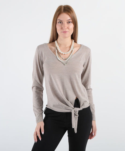 LIUJO BLACK sweater with necklace detail