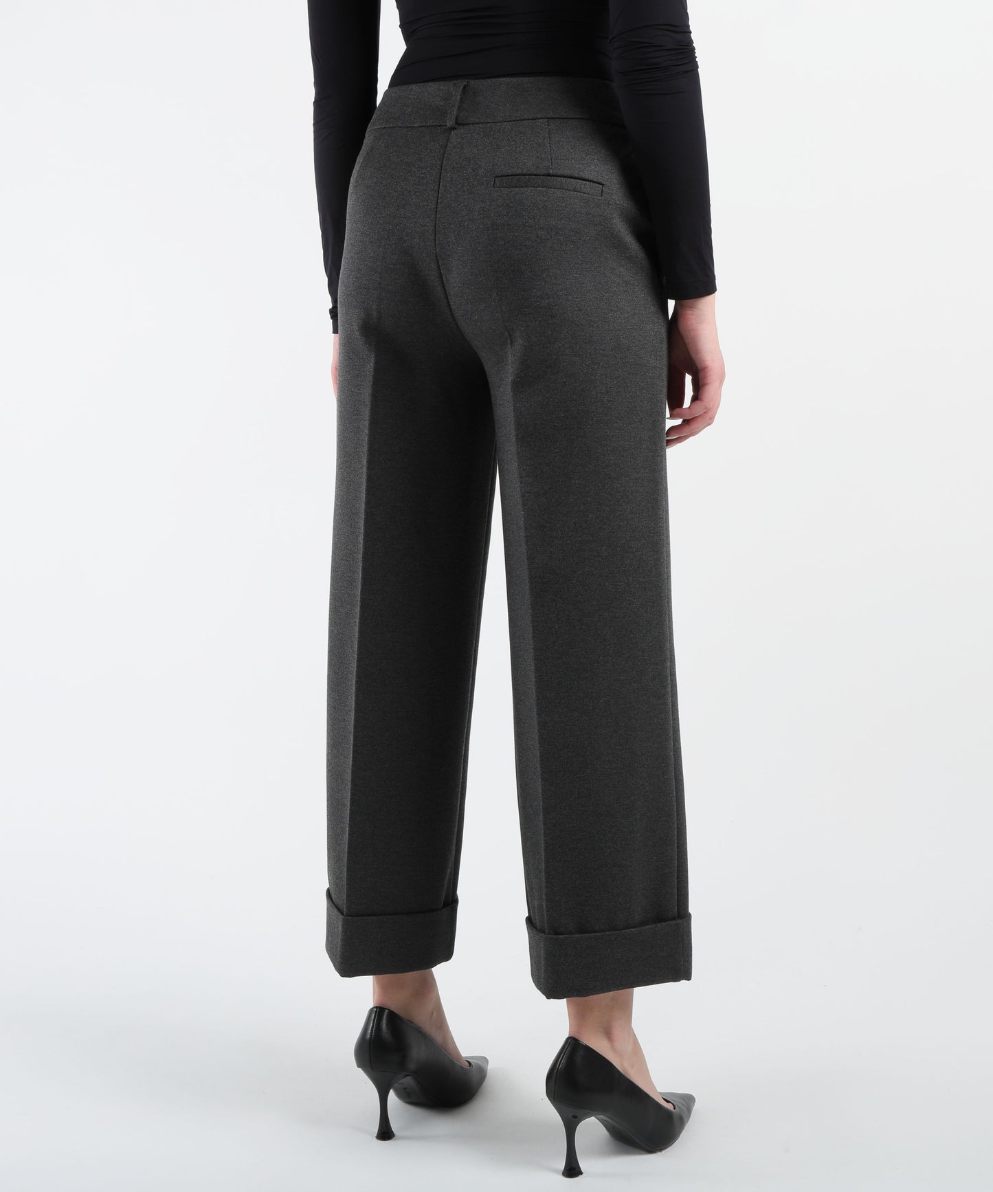 LIUJO BLACK Pantaloni cropped con piega