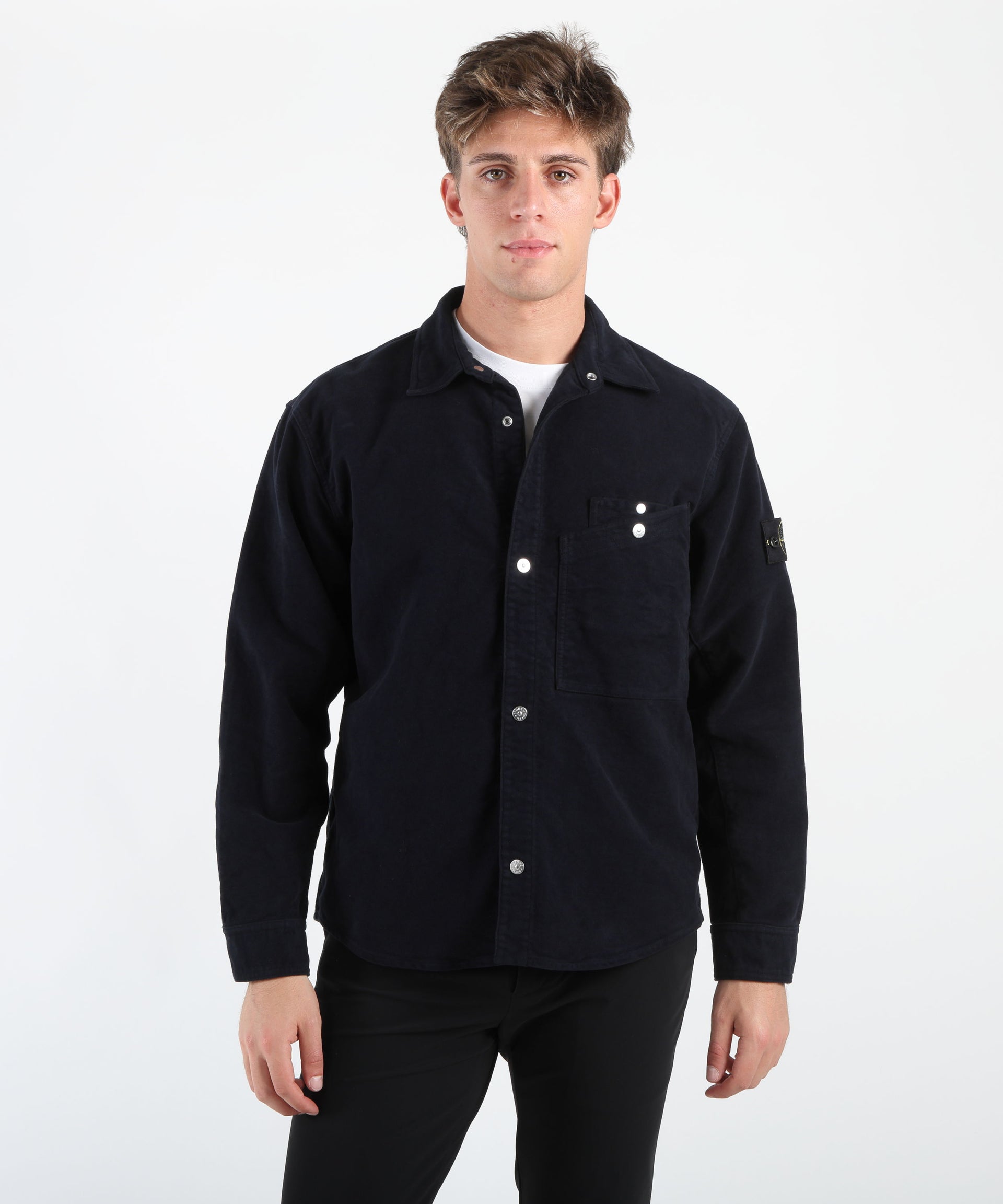 STONE ISLAND Overshirt vestibilità comfort con tasca sul petto e chiusura con automatici
