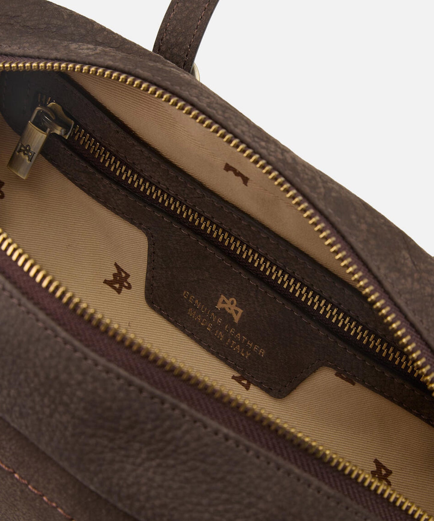 CUOIERIA FIORENTINA Eva Soft Duffle – Elegance and Practicality in Nubuck Leather