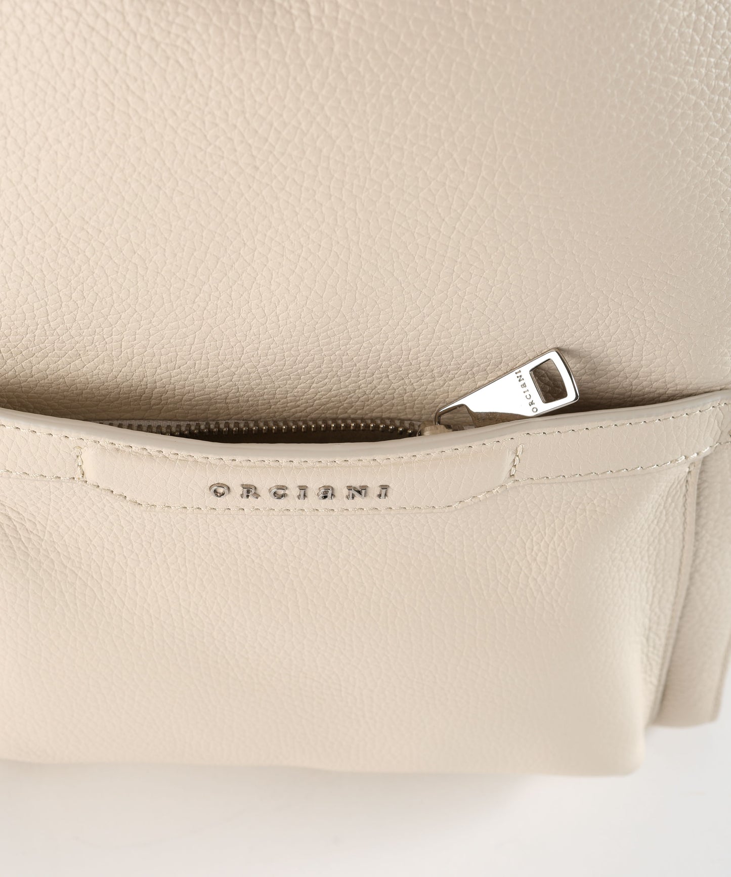 ORCIANI Zaino in Pelle Martellata Made in Italy con Finiture in Palladio