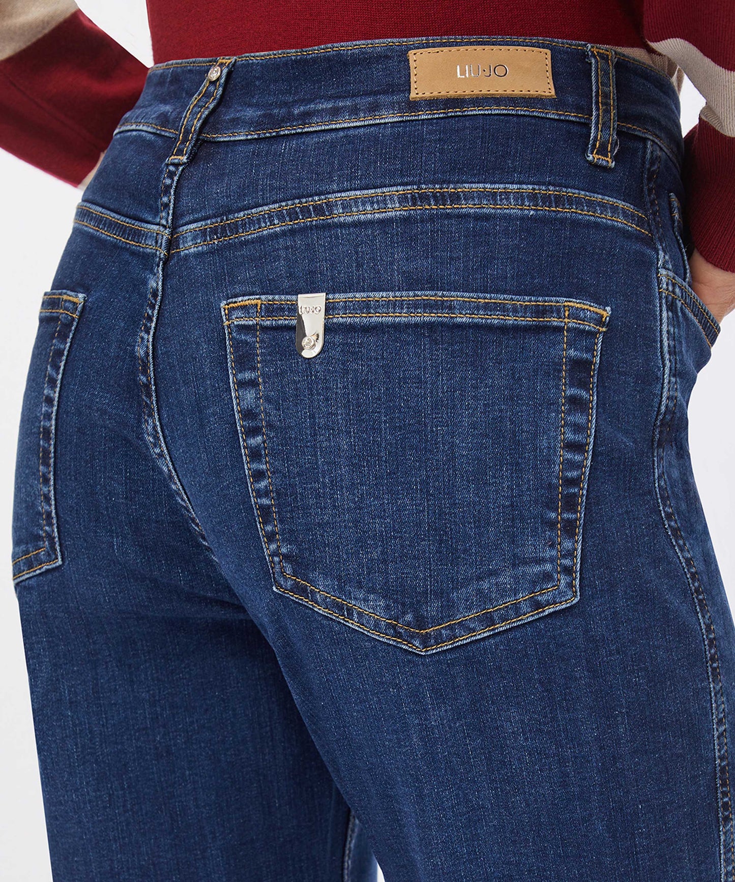 LIUJO denim High-Waisted Carrot-Fit Jeans