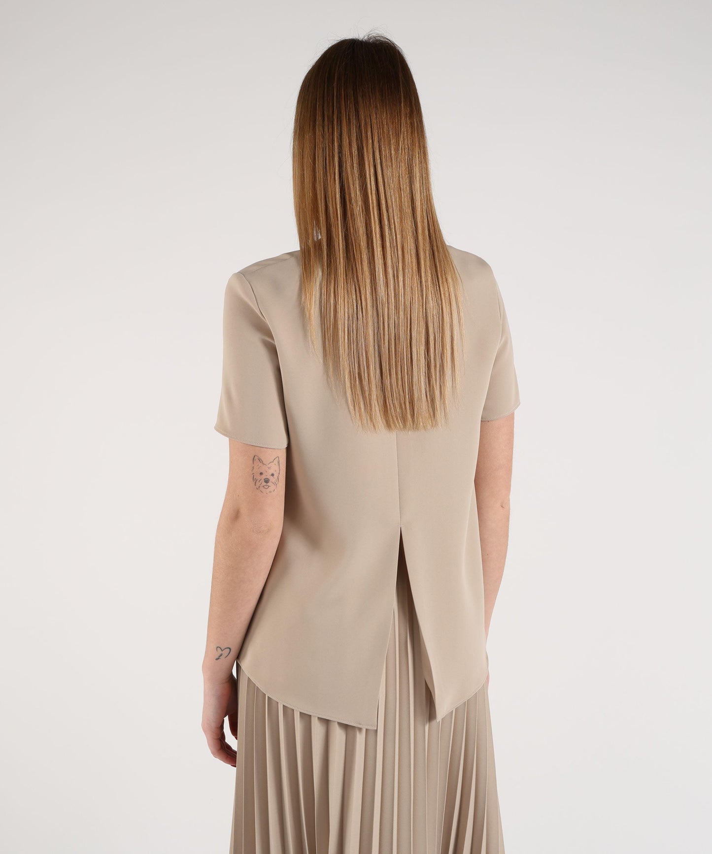 P.A.R.O.S.H. Blusa Donna Mezza Manica con Scollo Tondo e Apertura a Goccia