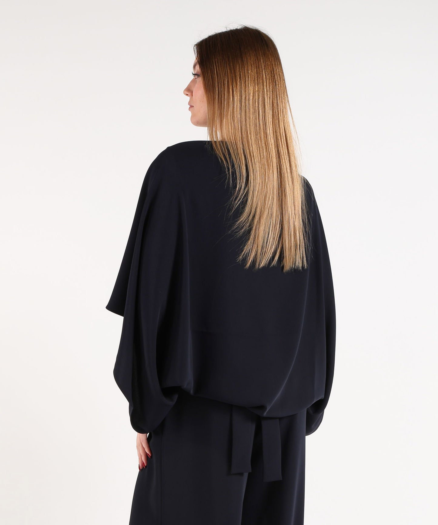 P.A.R.O.S.H. Stola Ampia con Maniche Integrate