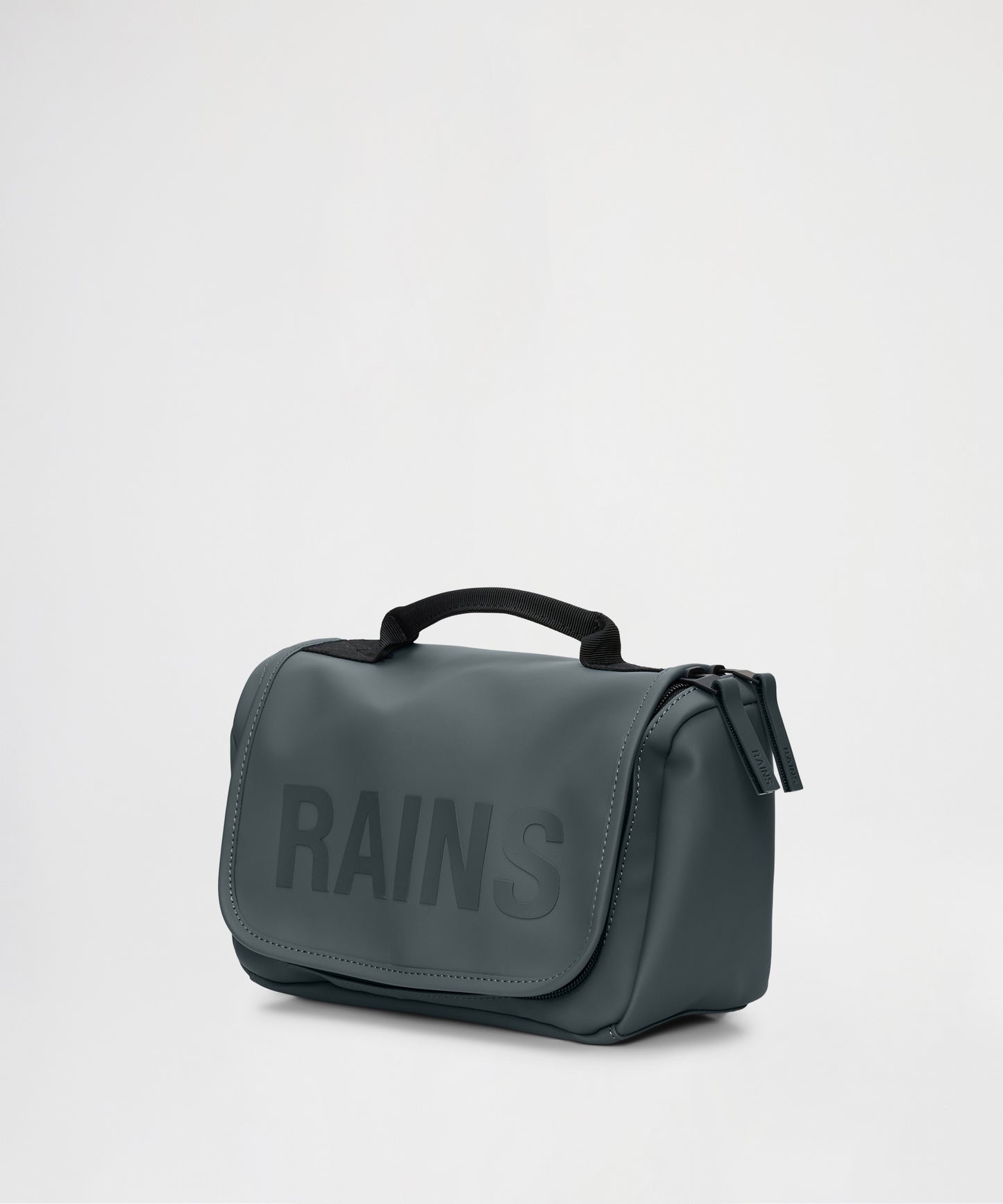 RAINS Elegant and Functional Travel Beauty Case