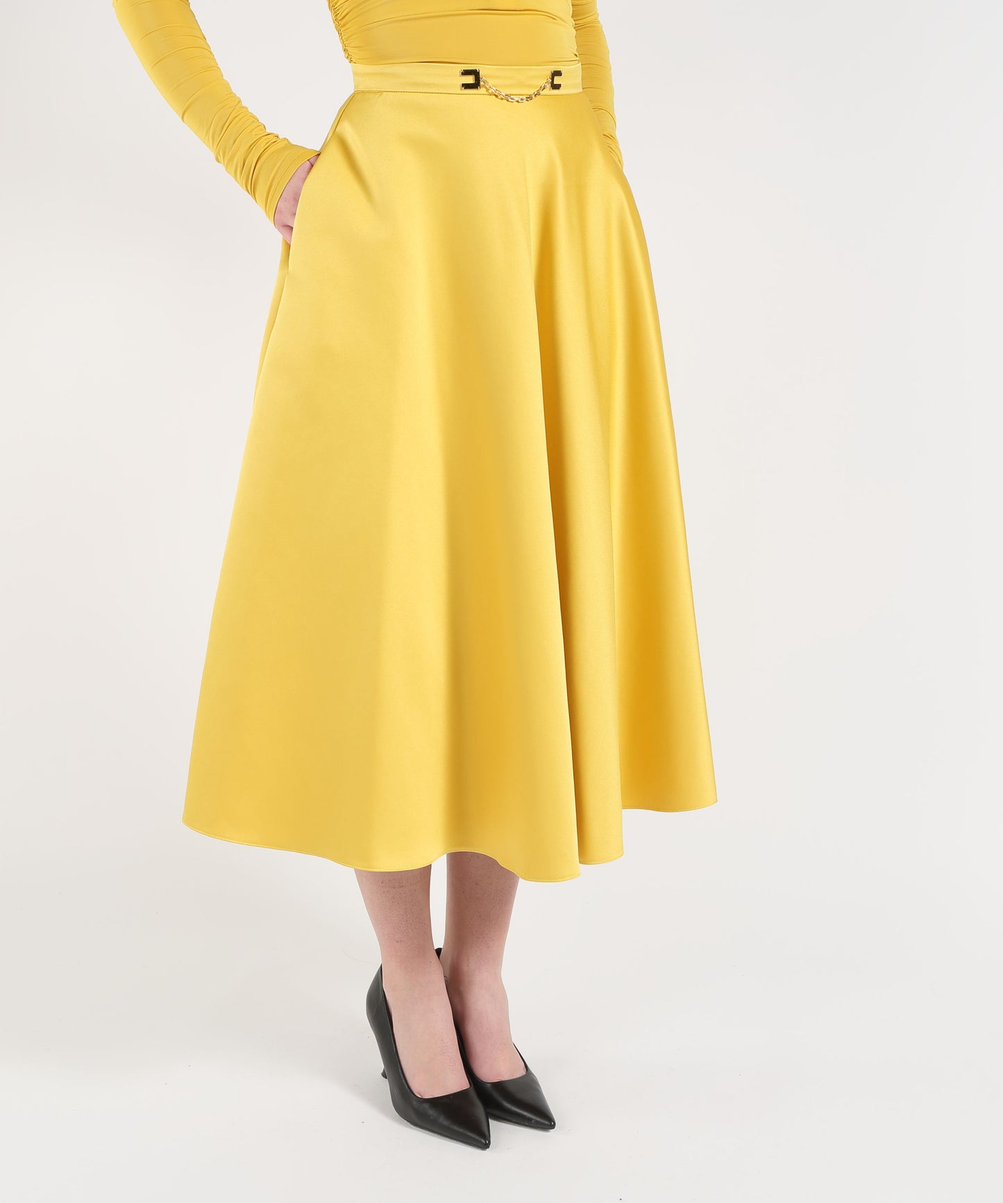 ELISABETTA FRANCHI Gonna in duchesse con logo gioiello