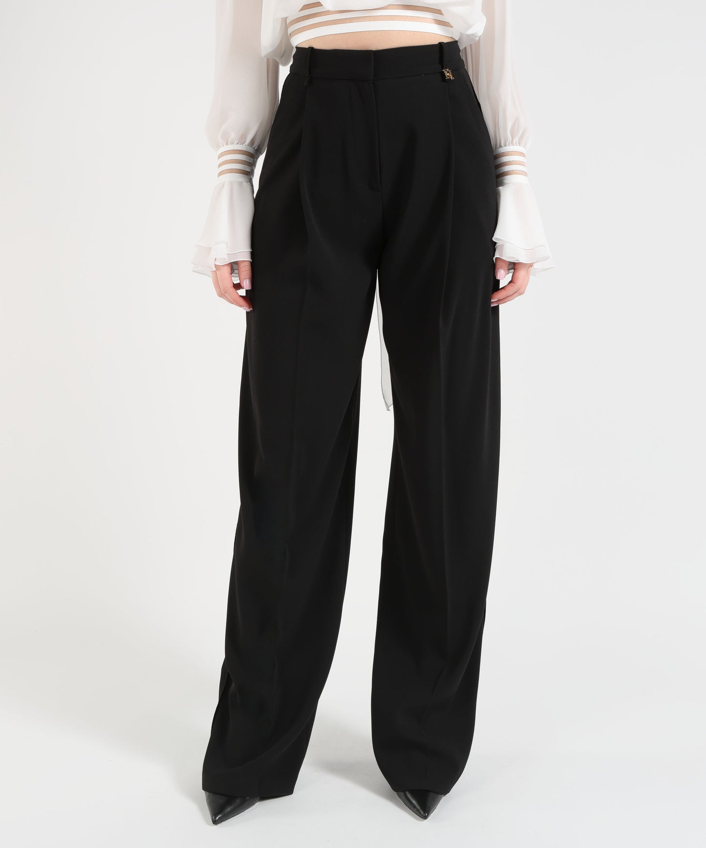 ELISABETTA FRANCHI Pantaloni in crêpe leggero con logo charm