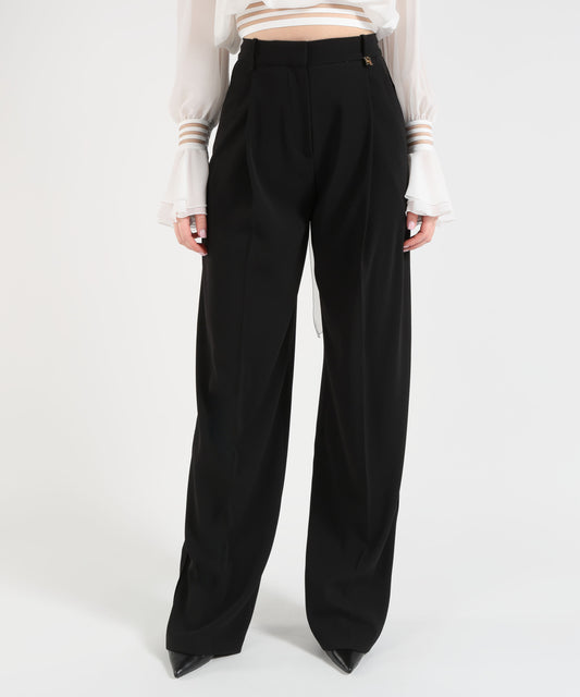 ELISABETTA FRANCHI Pantaloni in crêpe leggero con logo charm