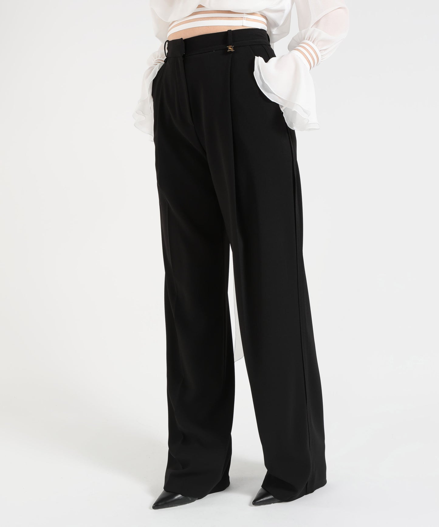 ELISABETTA FRANCHI Pantaloni in crêpe leggero con logo charm