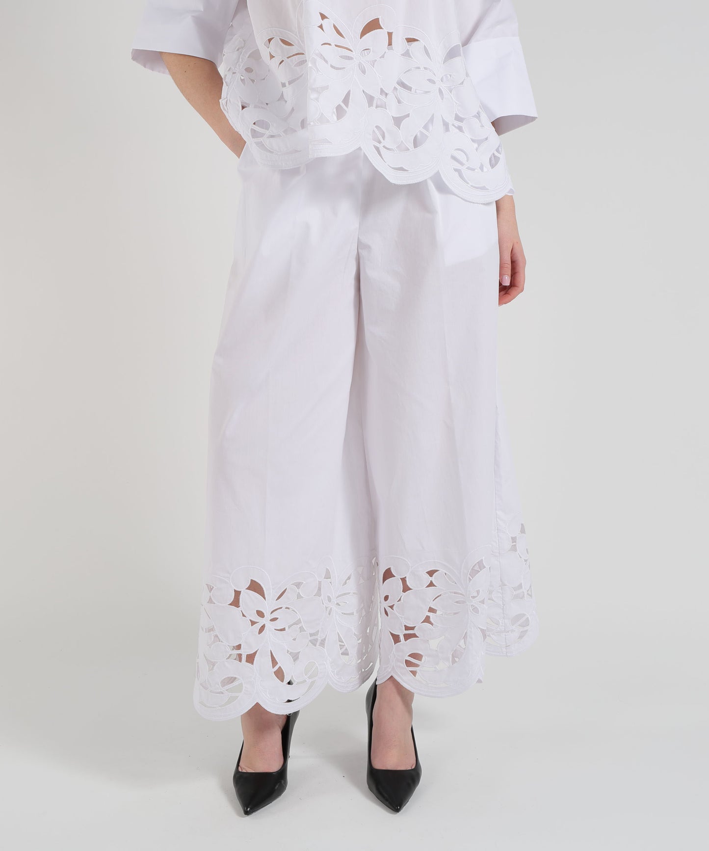 MEIMEI Pantalone ampio con ricamo