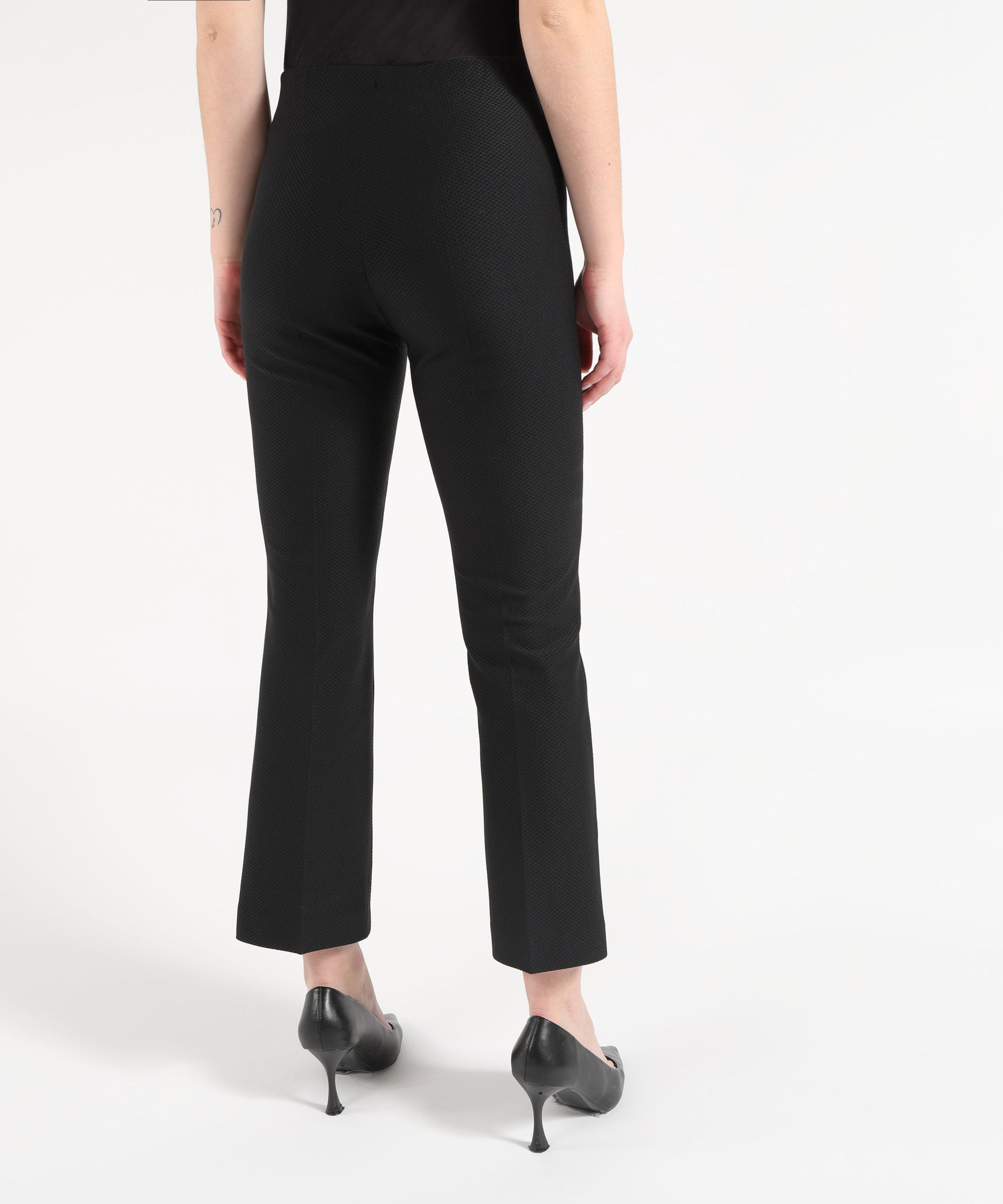 Trousers SEVENTY Slim-Fit Ankle-Length Stretch Pants in Technical Bi-Stretch Honeycomb Fabric Nero | SEVENTY