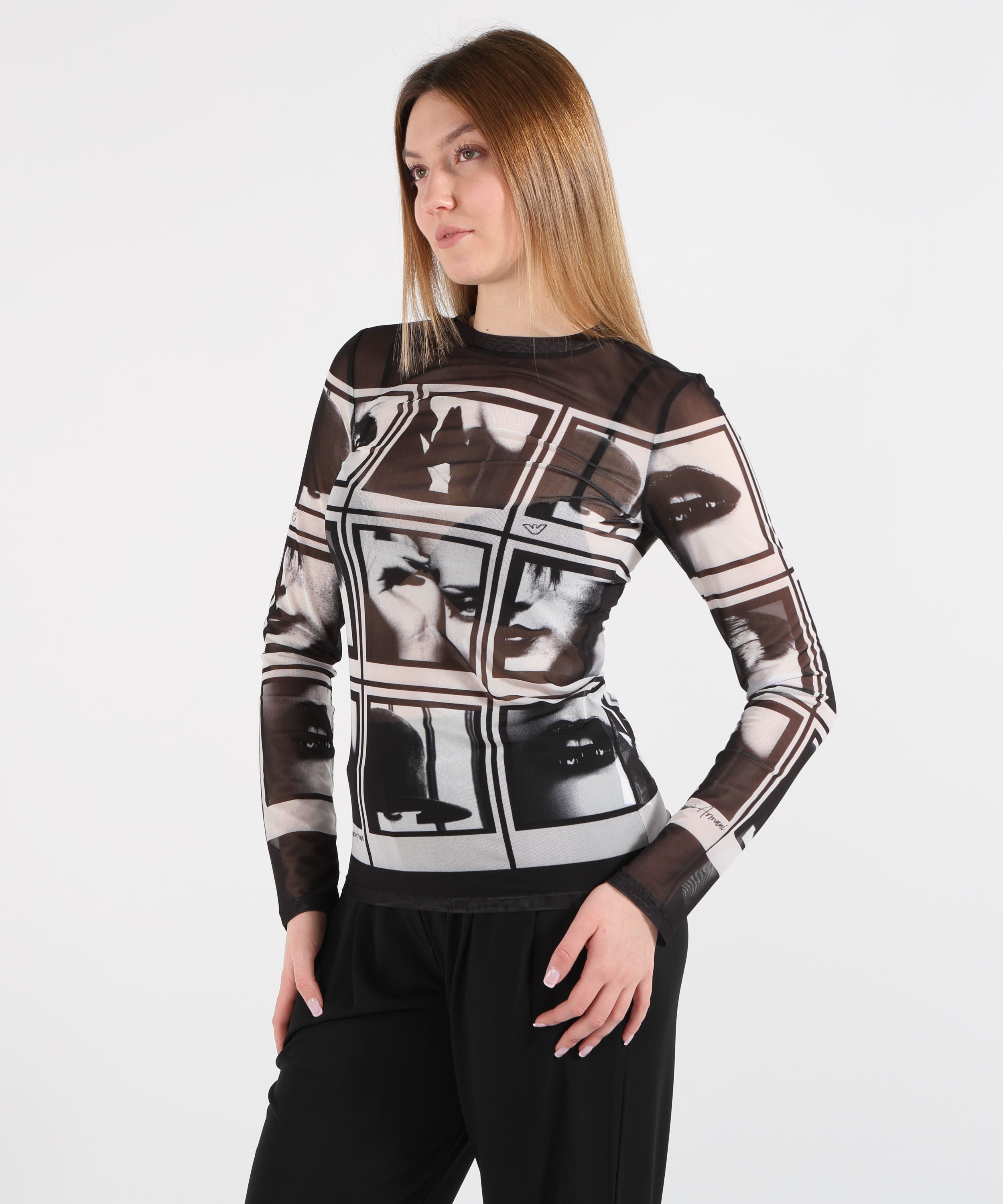 EMPORIO ARMANI Maglia in mesh con stampe fotografiche all over