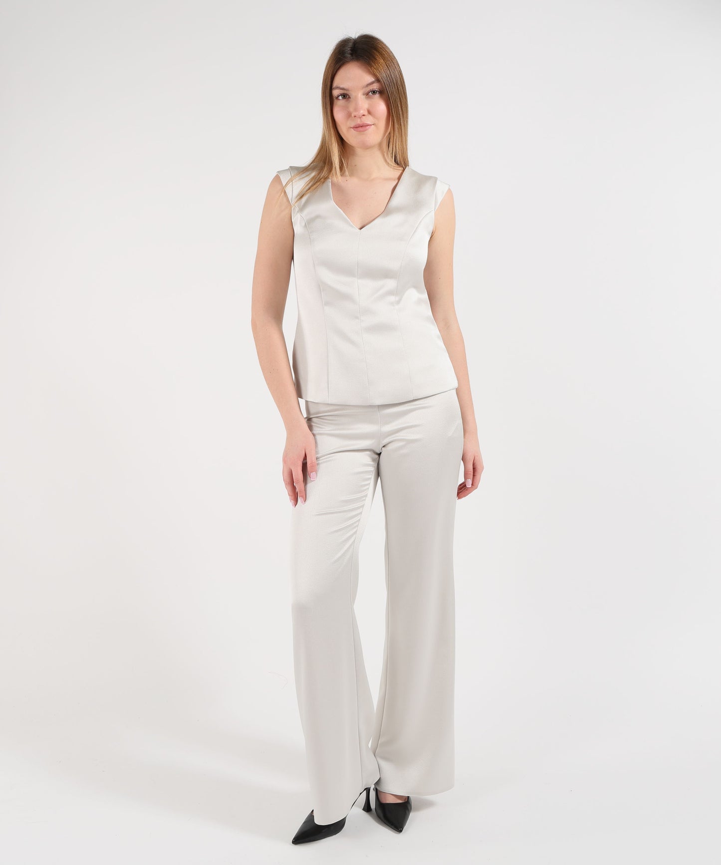 SONIA PENA Women’s set with duster coat, top, and trousers