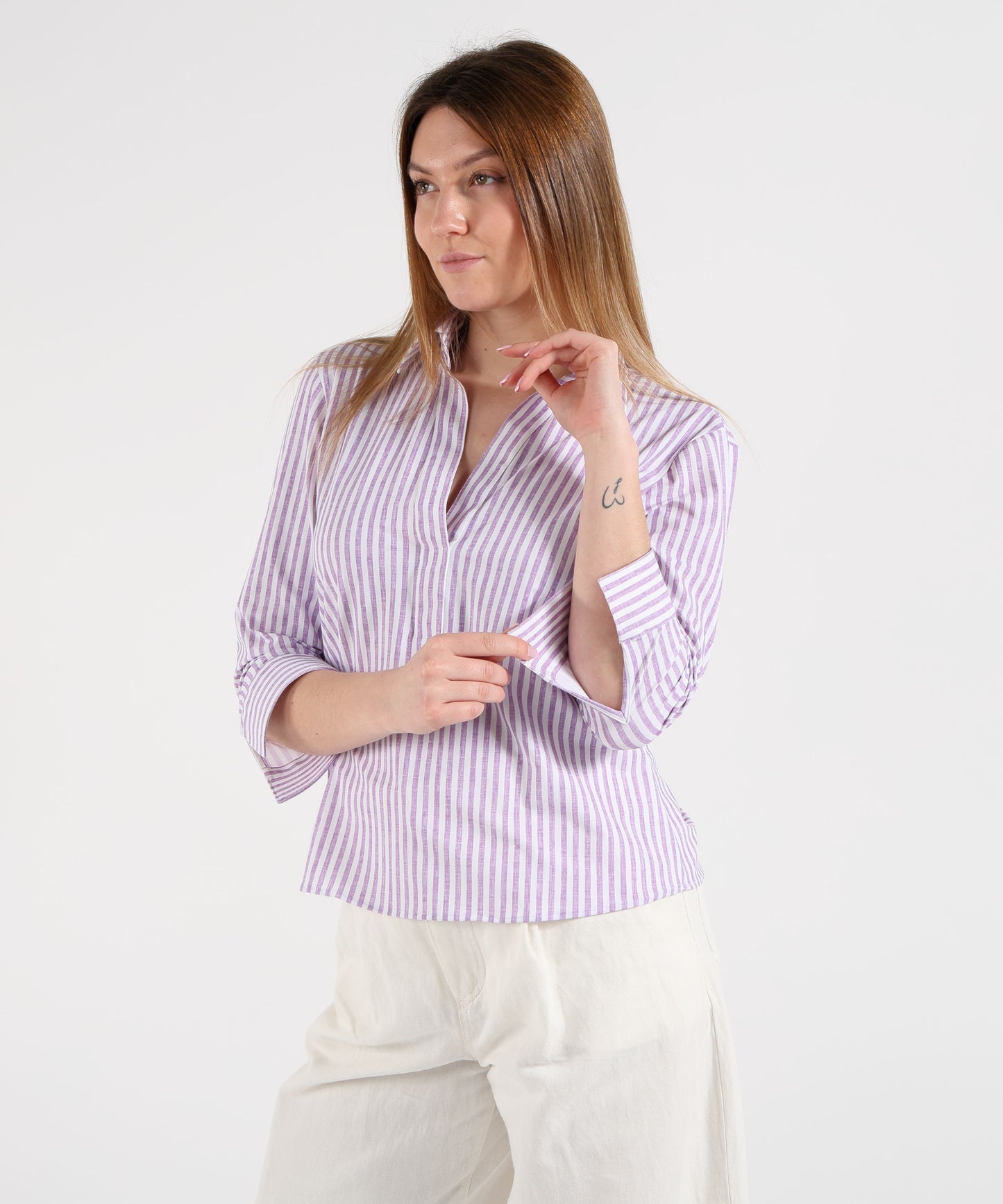 GHIRARDELLI Women’s Buttonless V-Neck Shirt