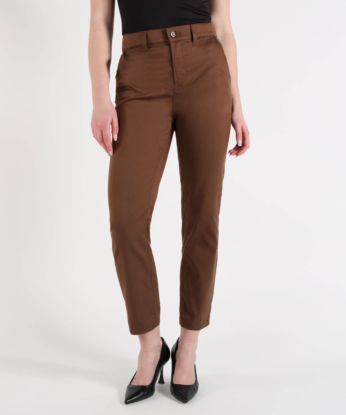 LIUJO WHITE Capri Chino Pants