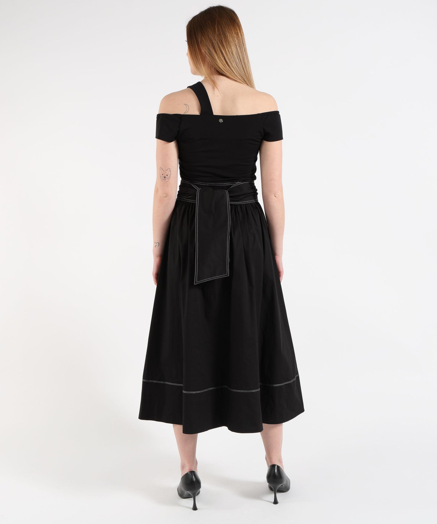 LIUJO WHITE Abito con scollo bardot
