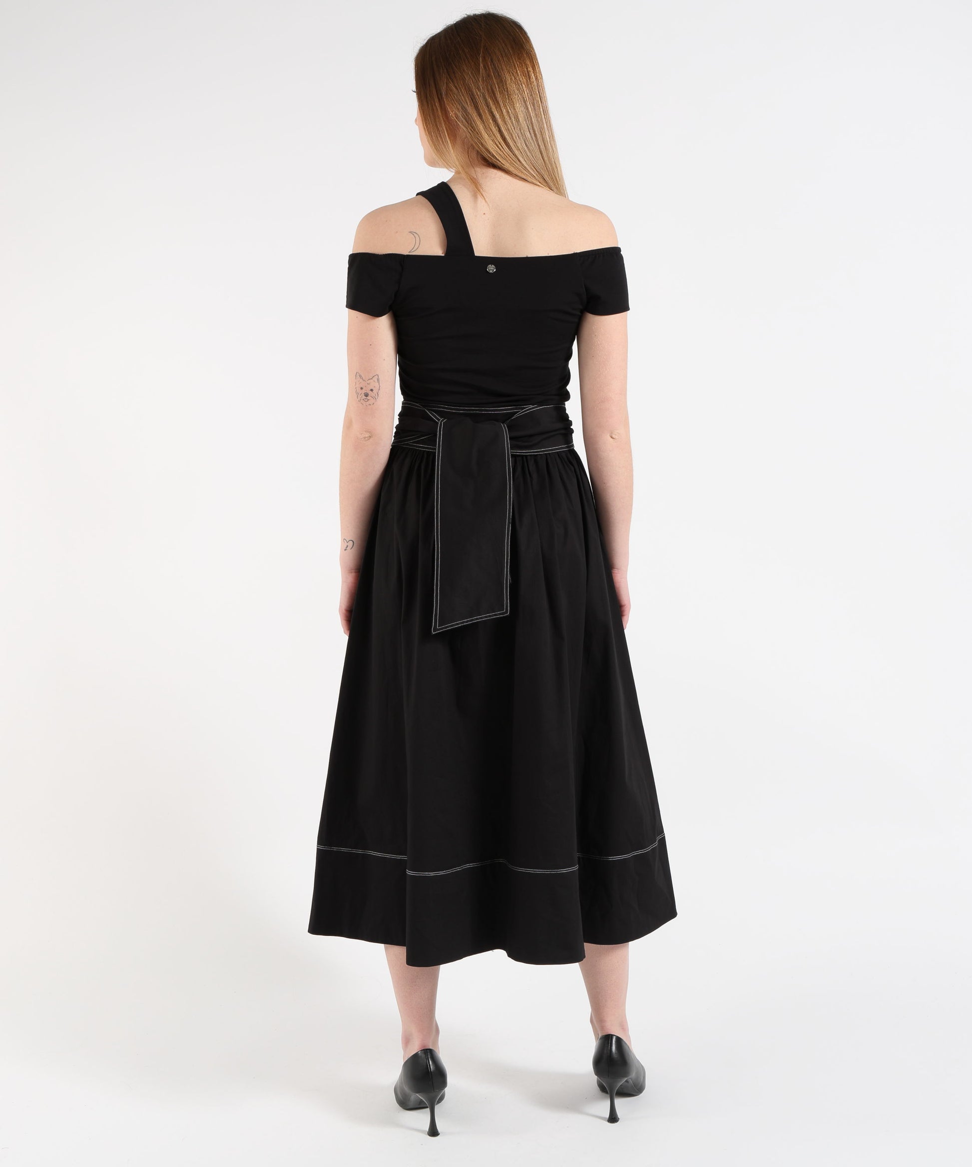 Abiti LIUJO WHITE Abito con scollo bardot Nero | LIUJO WHITE