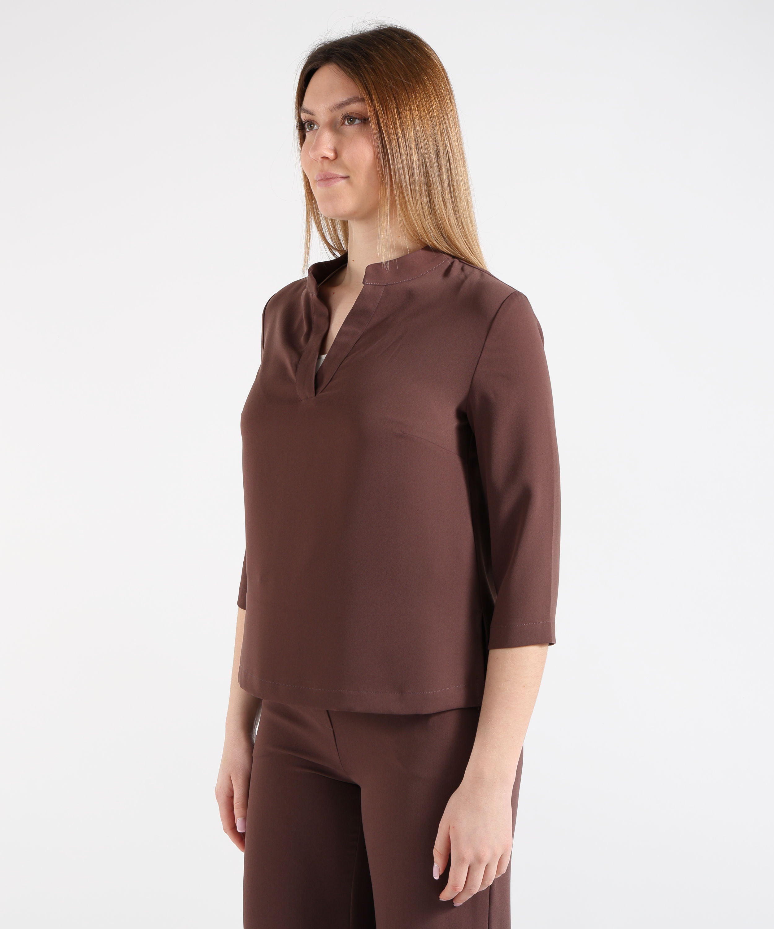 Bluse MAIDA MILA Blusa Donna con Scollo a V e Maniche 3/4 Bruno | MAIDA MILA