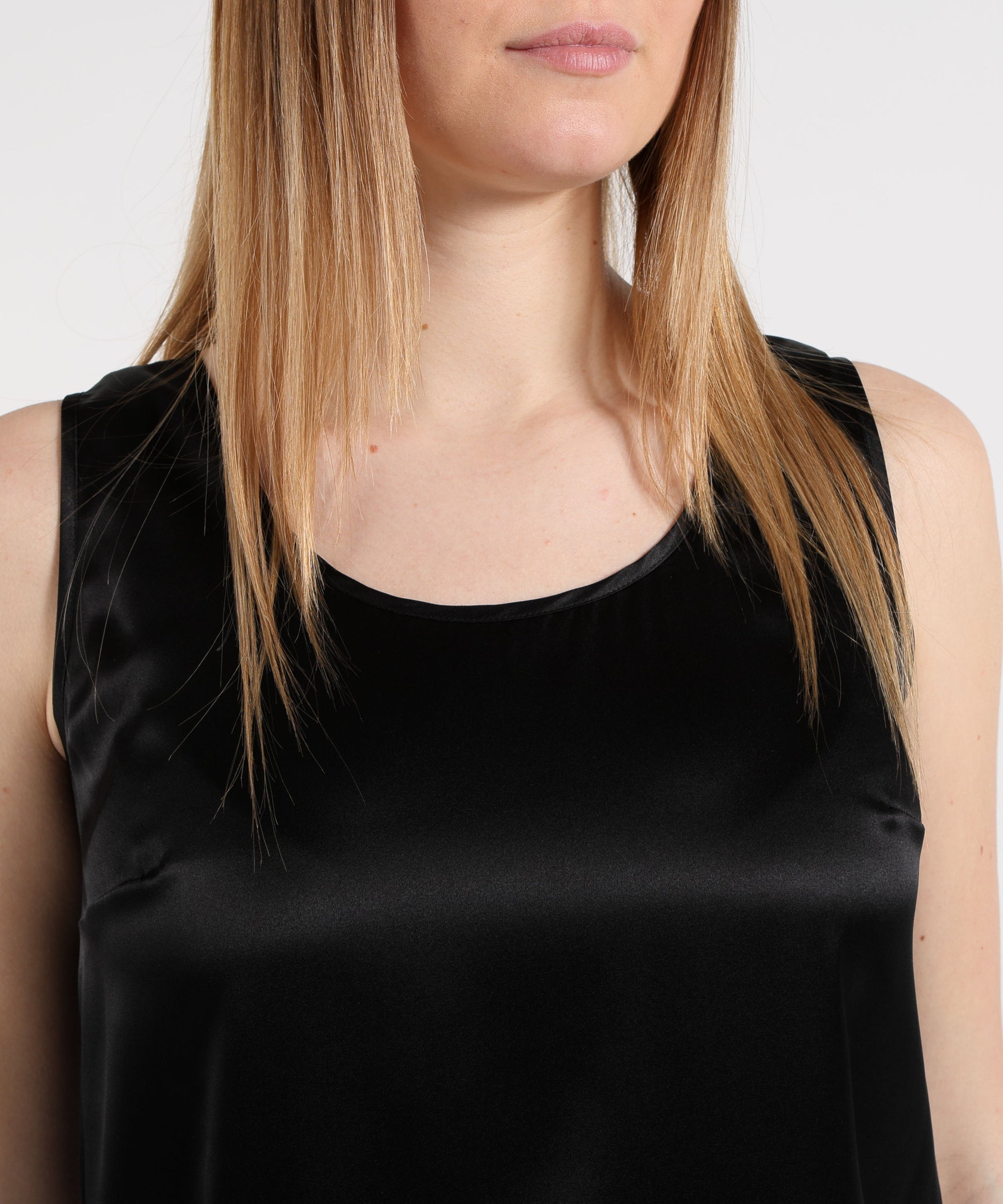 Canotte MAIDA MILA Canotta in seta Nero | MAIDA MILA