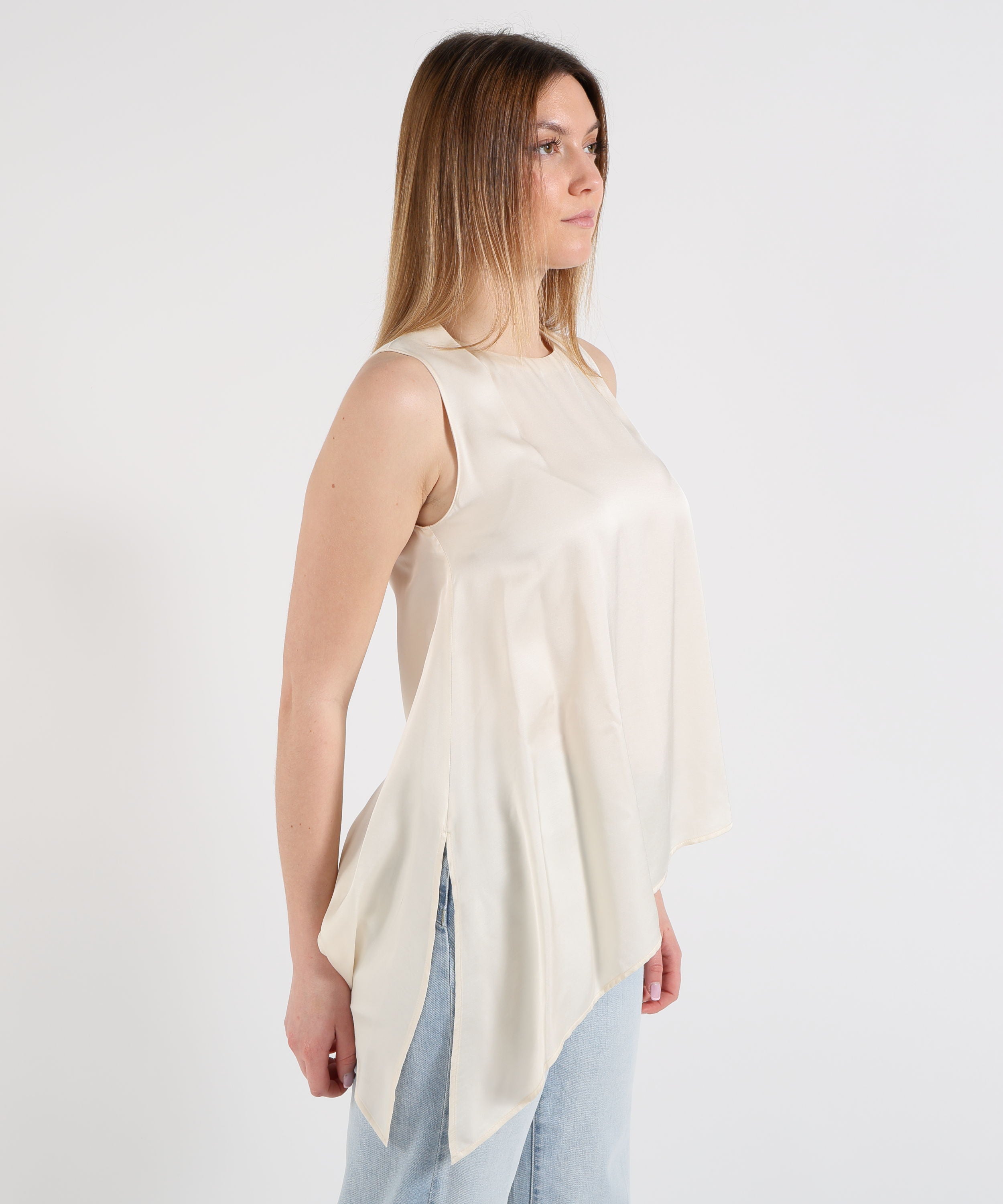 LIUJO BLACK Top Smanicato Donna con Fiocco e Chiusura a Bottoncino