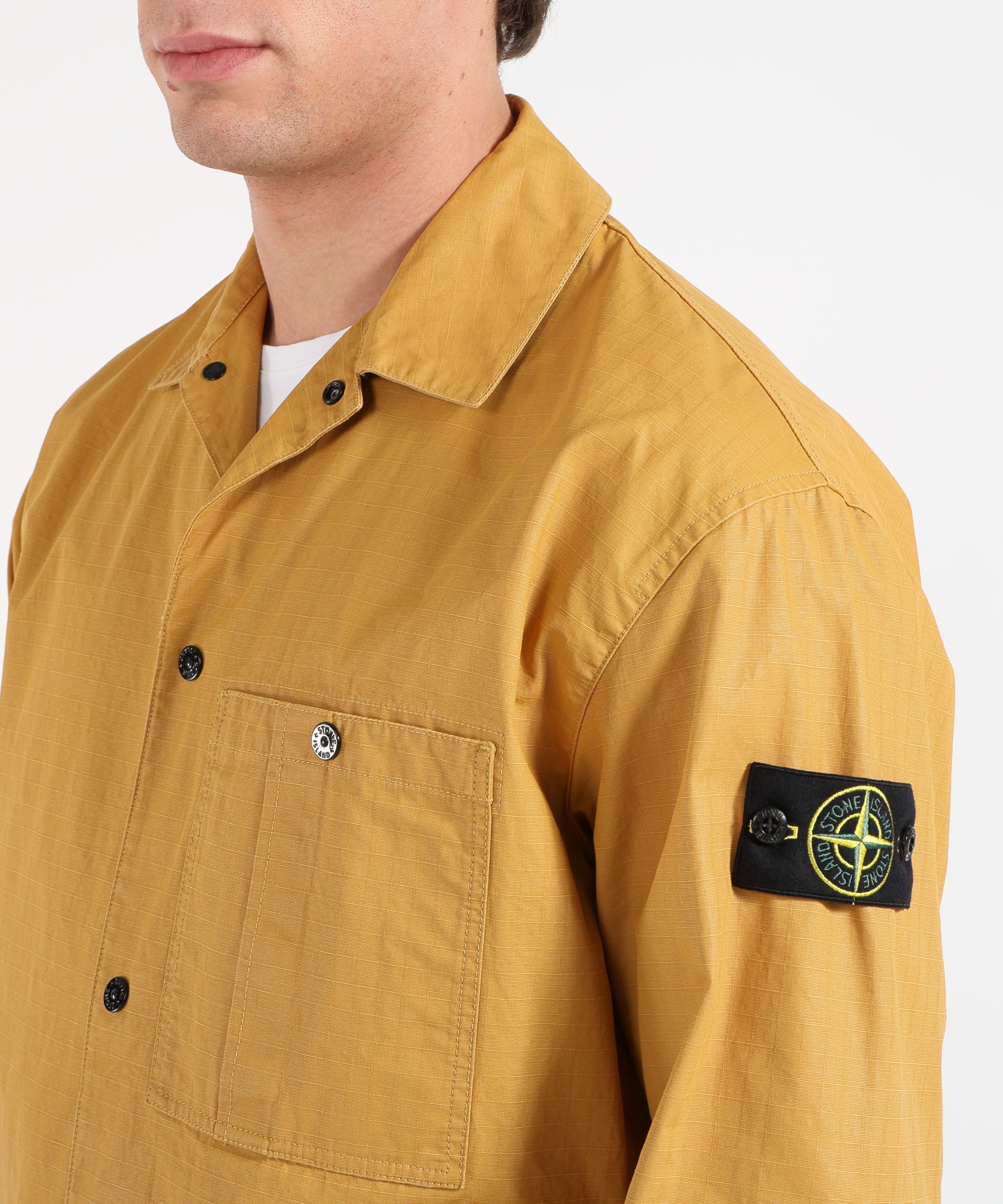 Giacche STONE ISLAND DOUBLE-COATED COTTON RIPSTOP - Overshirt vestibilità comfort con tasche Mostarda | STONE ISLAND