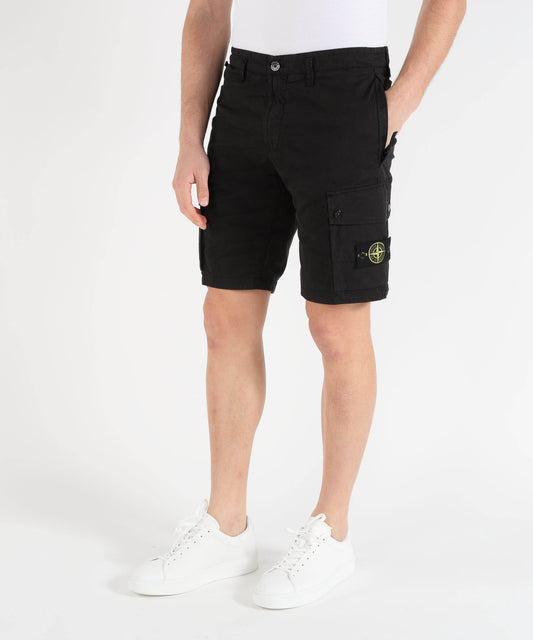 Bermuda STONE ISLAND STRETCH ORGANIC COTTON TWILL - Bermuda cargo vestibilità slim con tasche con zip Nero | STONE ISLAND