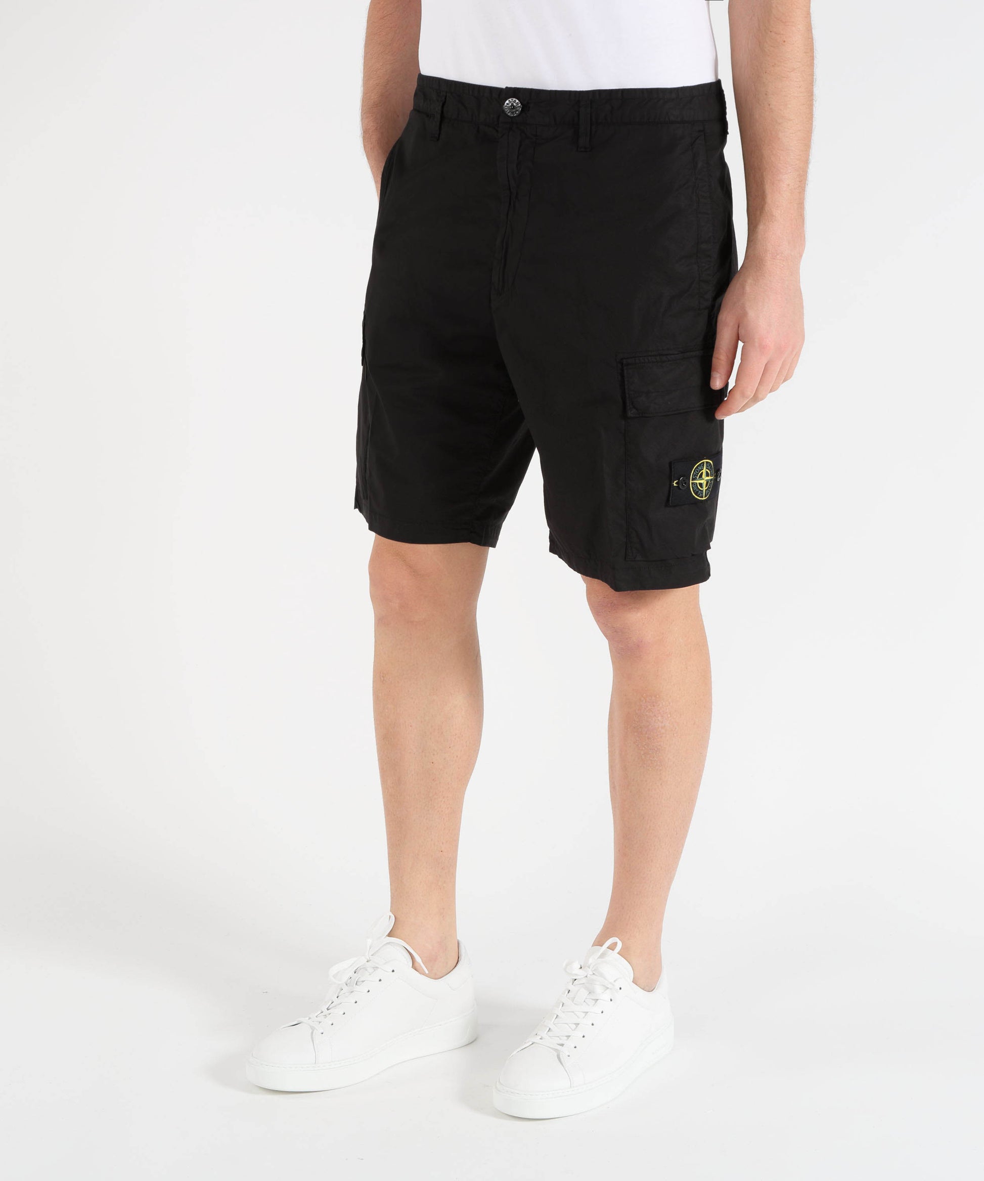 Bermuda STONE ISLAND STRETCH COTTON TELA 'PARACADUTE' - Bermuda cargo vestibilità regular con tasche con zip Nero | STONE ISLAND